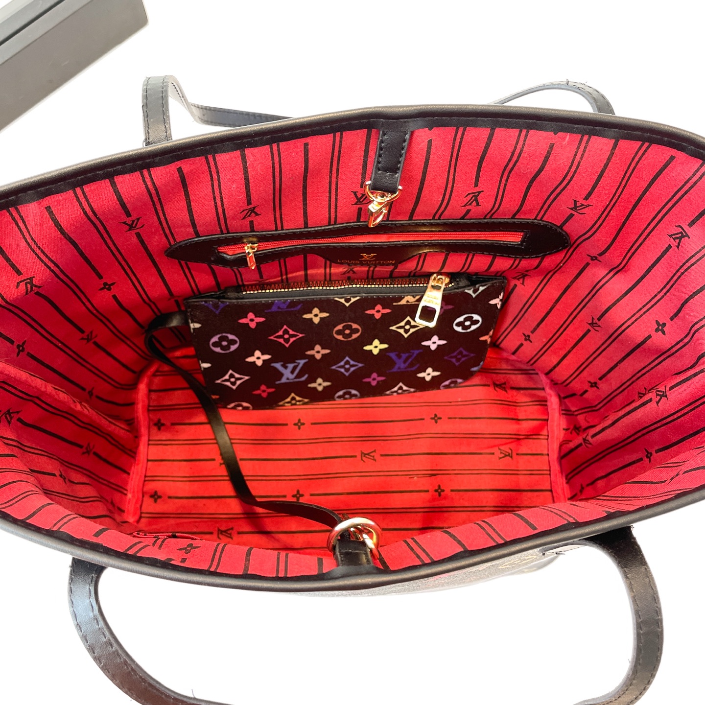 LV tote bag is classic and durable