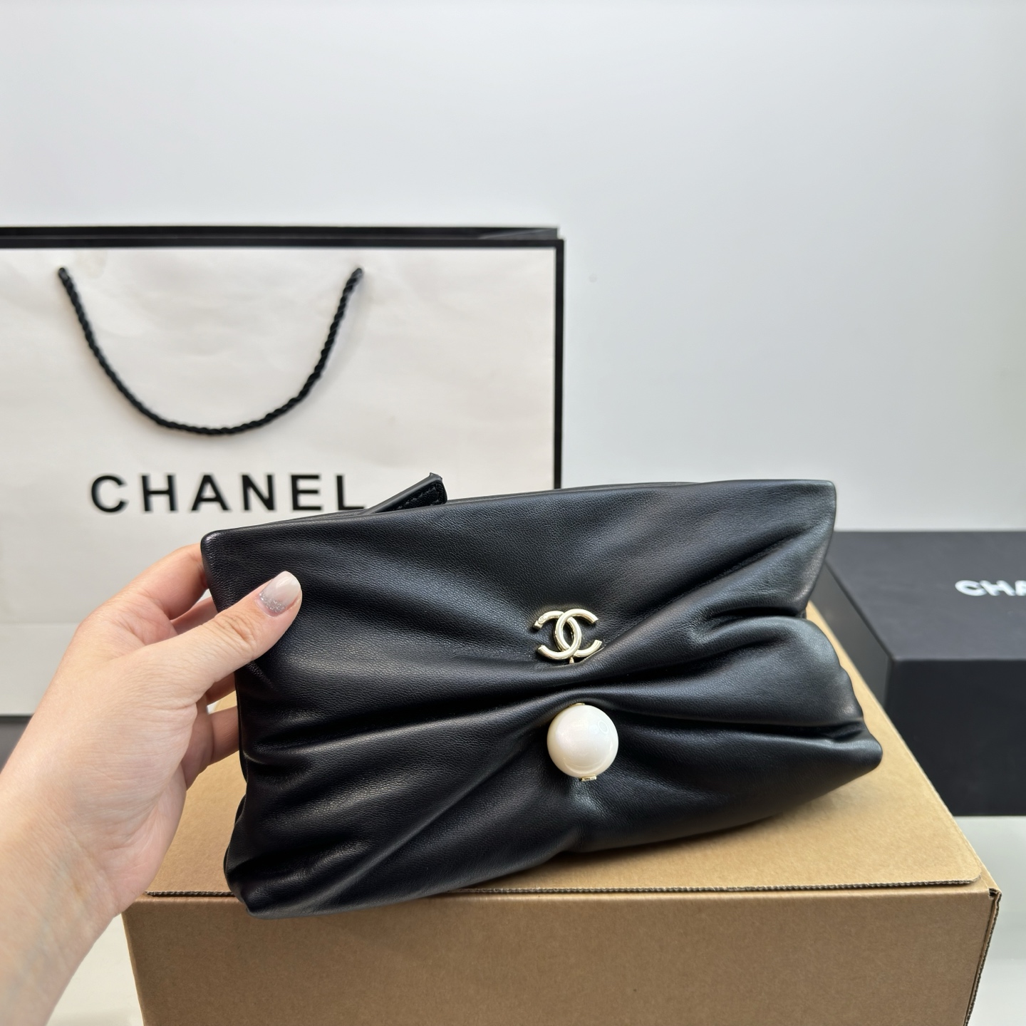 Chanel 25S Pearl bracelet bag