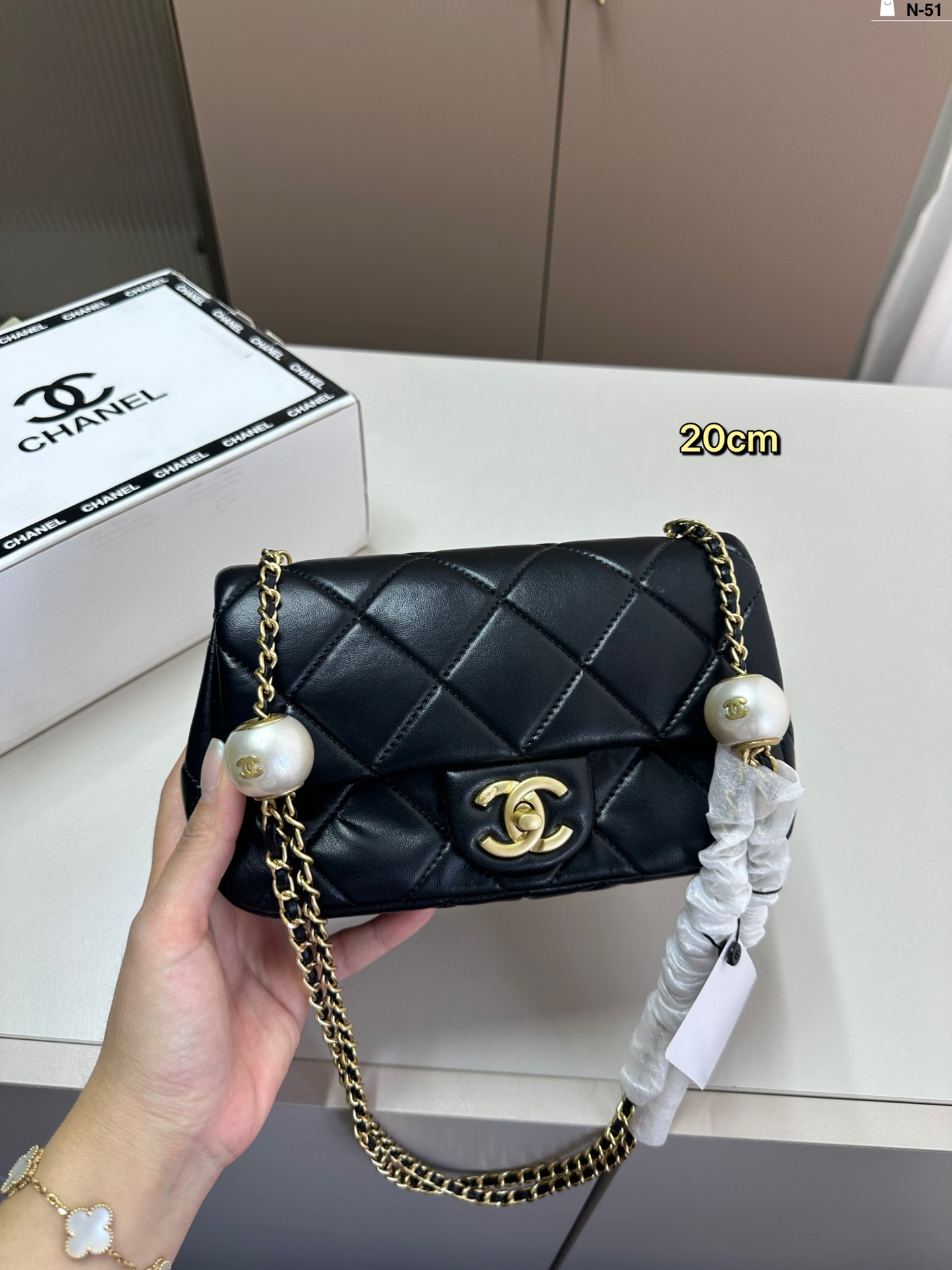 Chanel 24ss Lagerfeld round-shaped bag