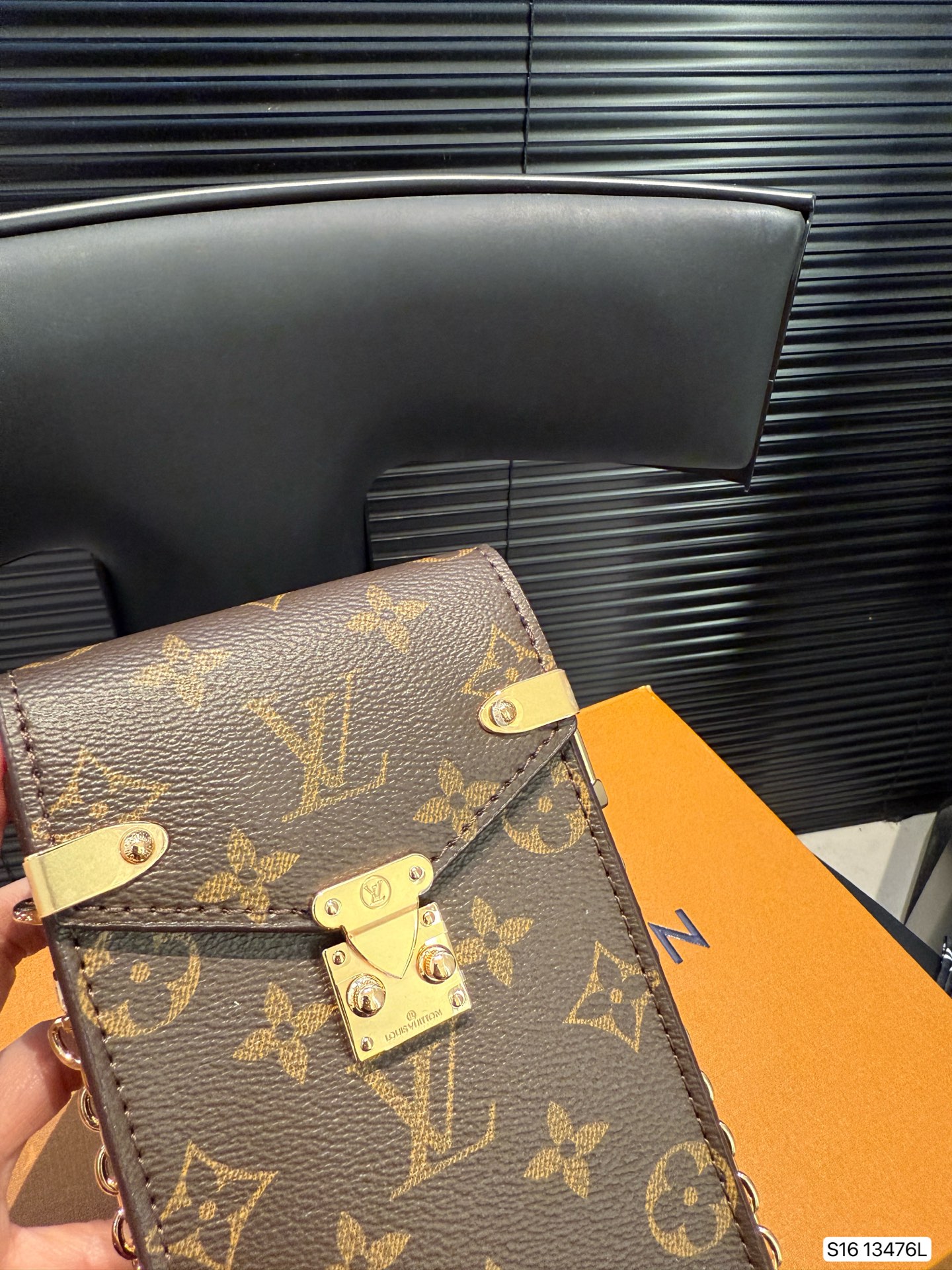 LV mobile phone bag old flower new style