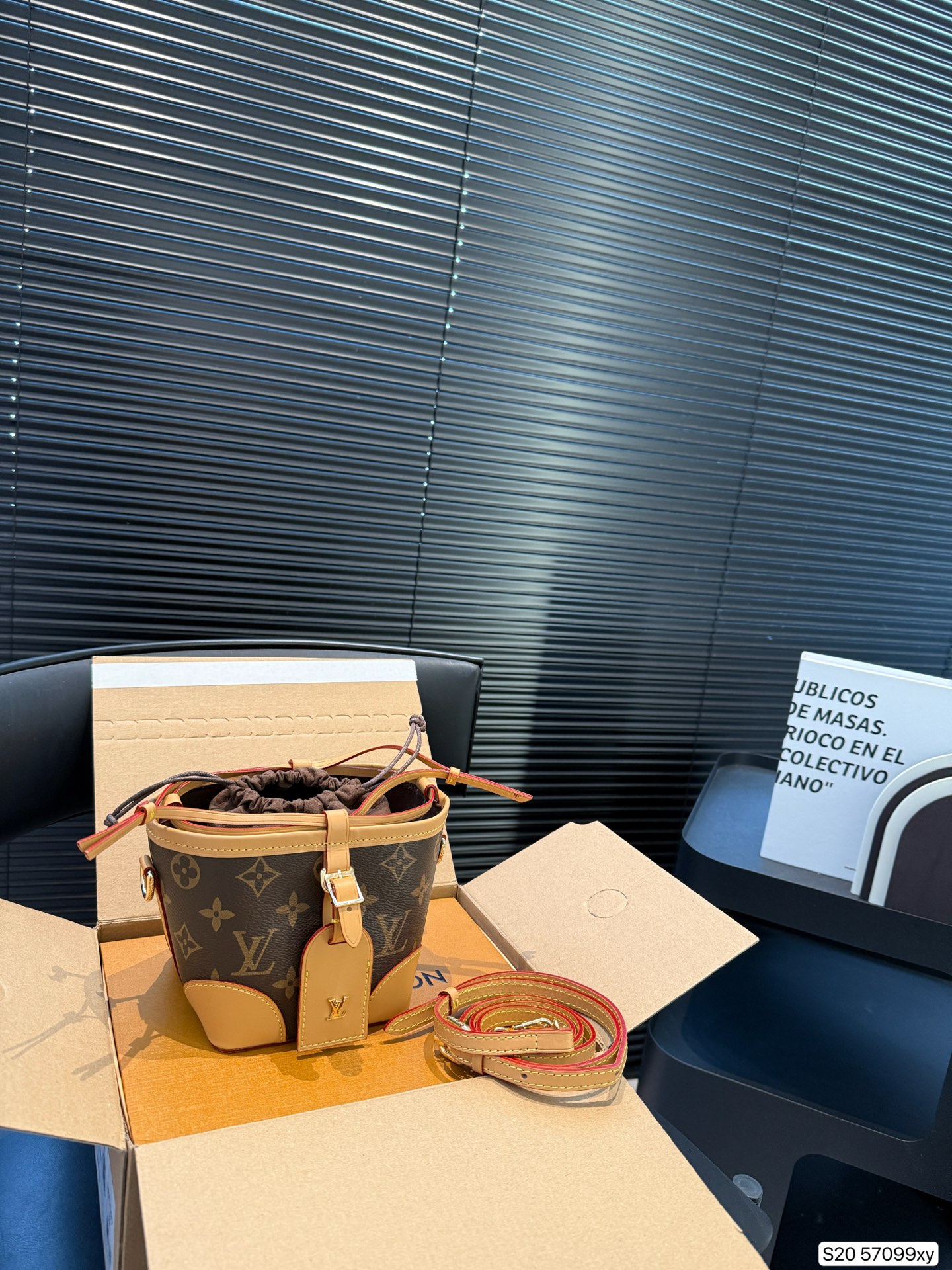 LV Mini monogram small bucket bag