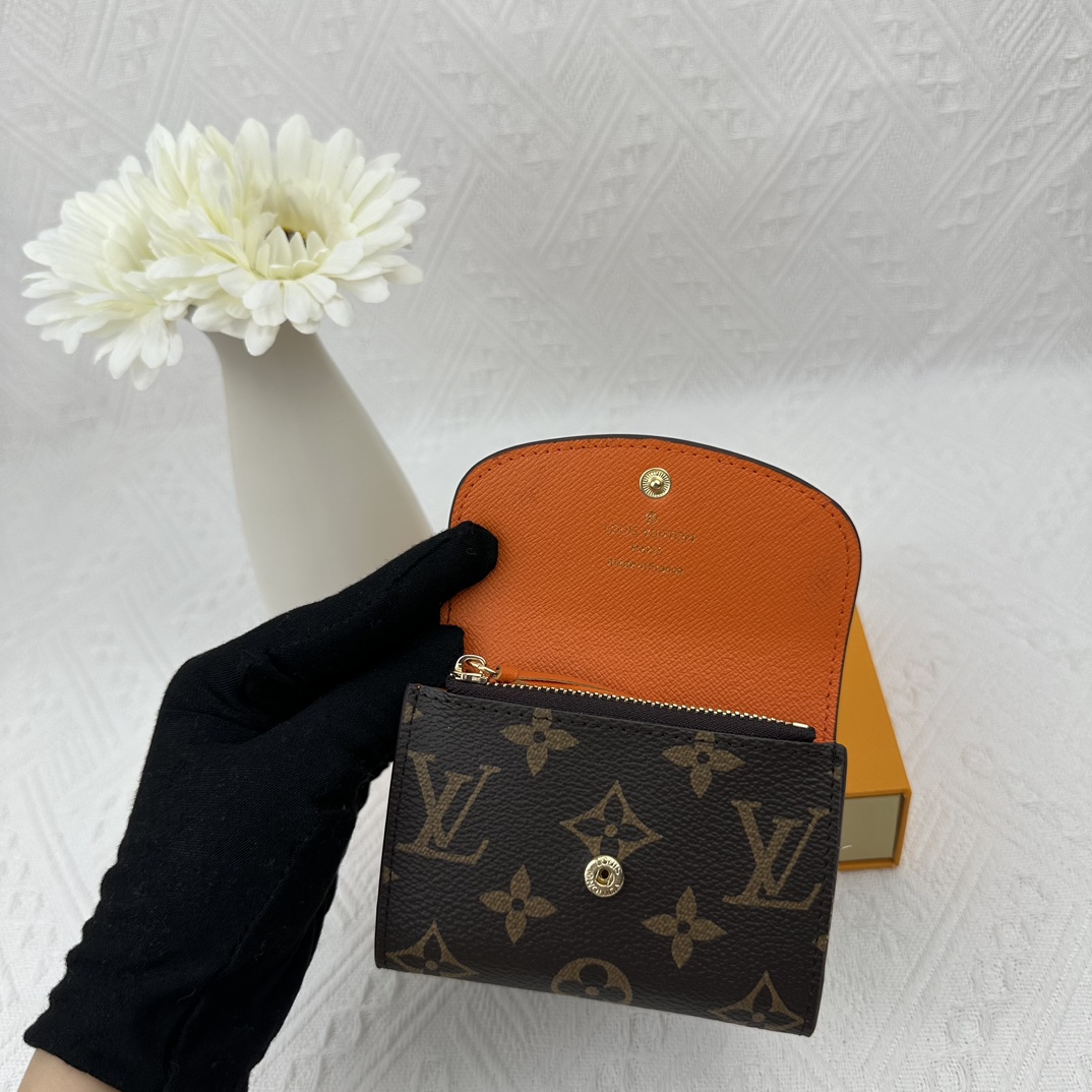 LV compact and practical coin purse