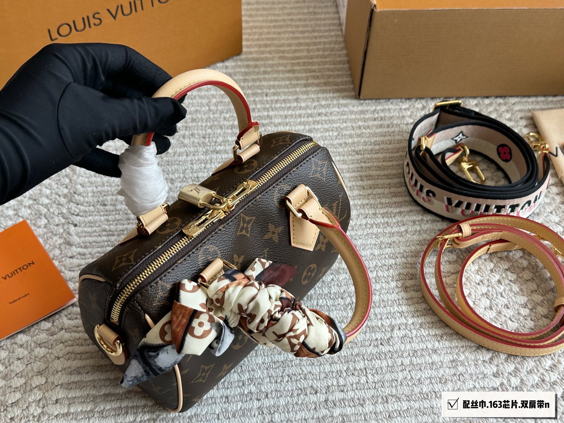 LV Speedy20 pillow bag high quality