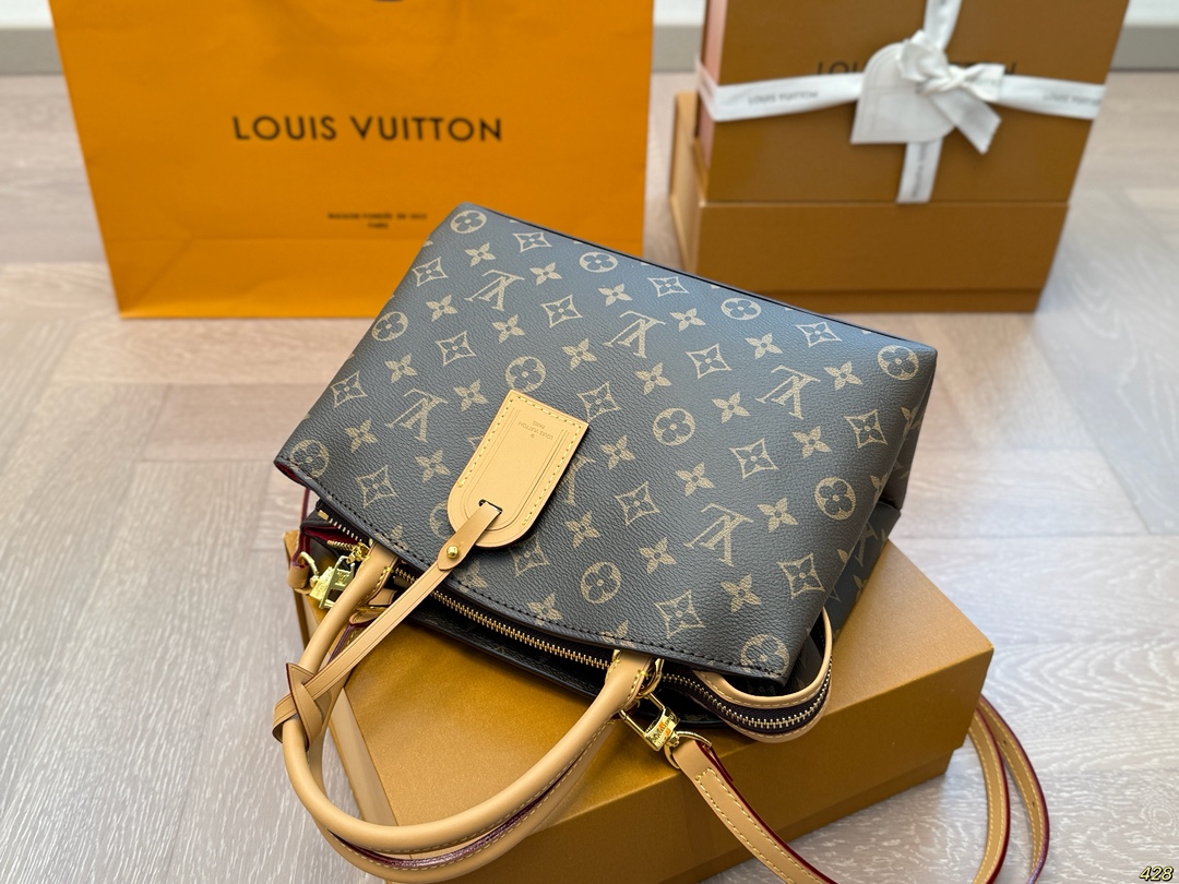 LV new shoulder bag handbag fashion classic