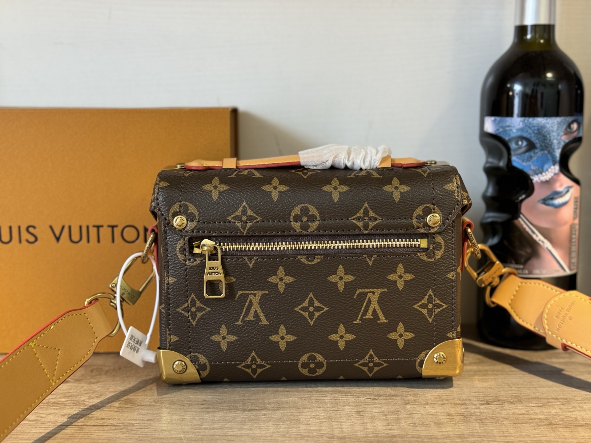 LV box bag