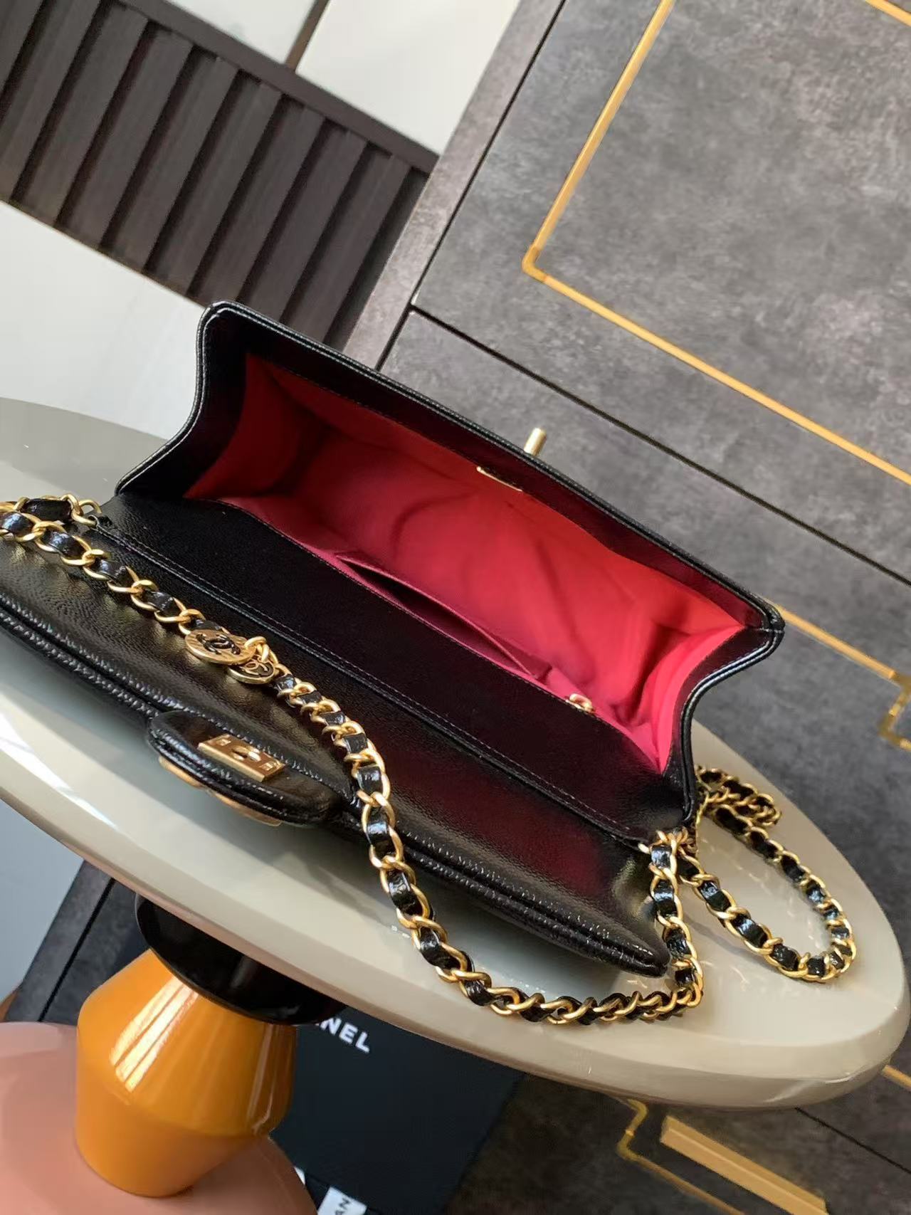 Chanel Gold Coin Edition cf handbag