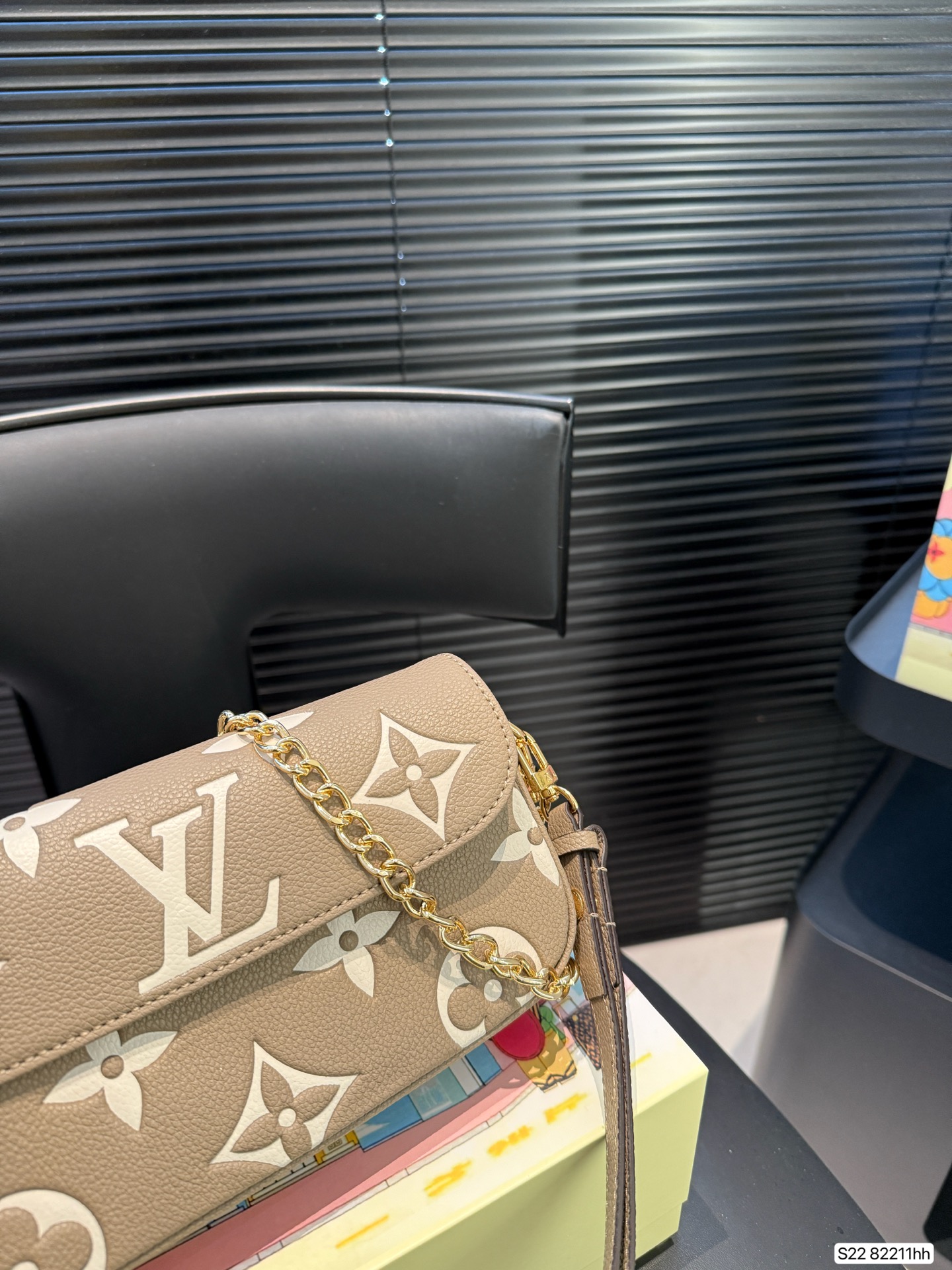 LV underarm messenger bag casual fashion