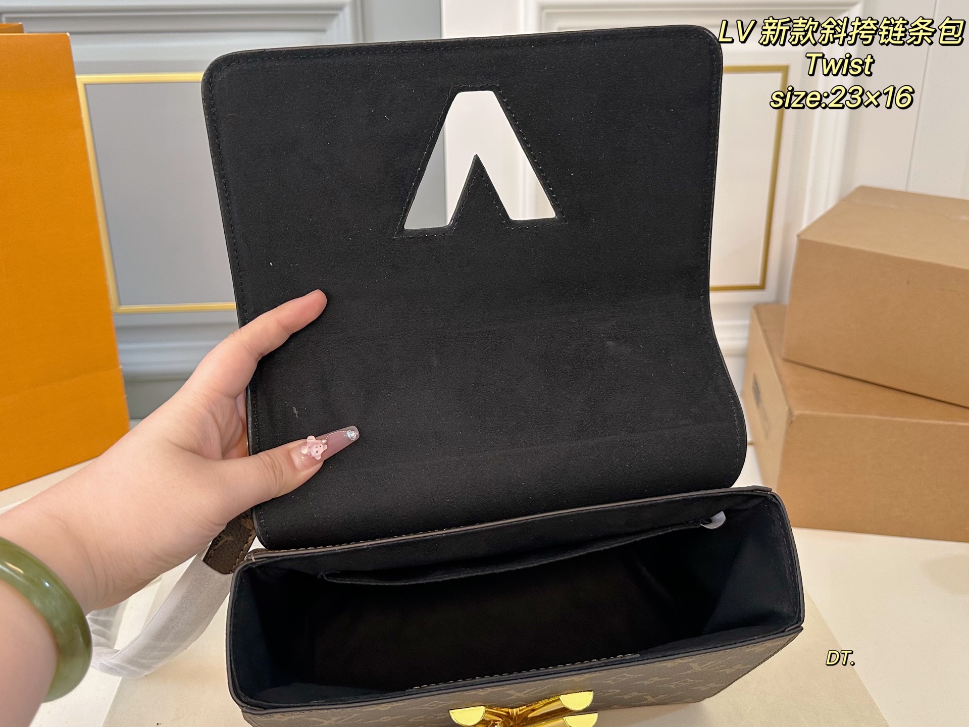 LV new Twist crossbody chain bag