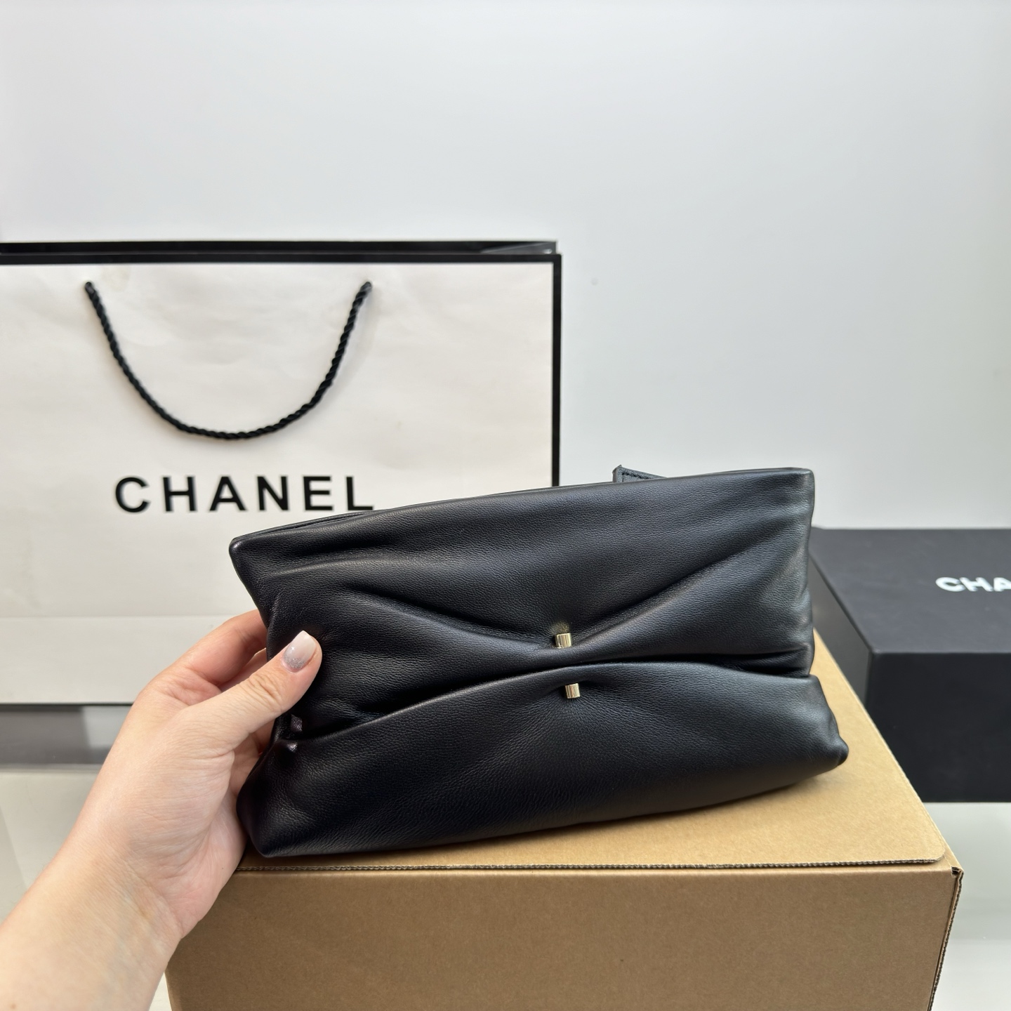 Chanel 25S Pearl bracelet bag