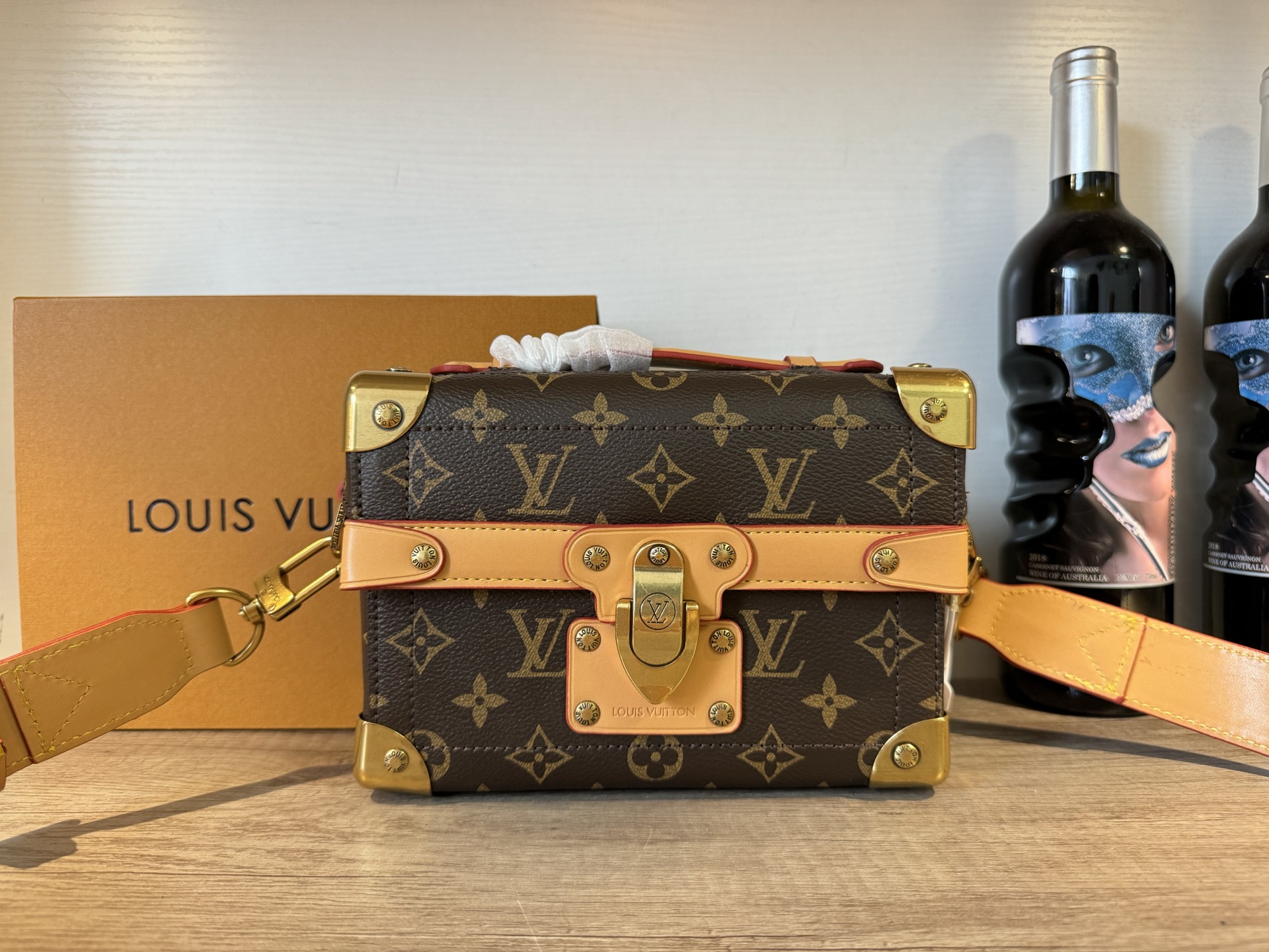 LV box bag