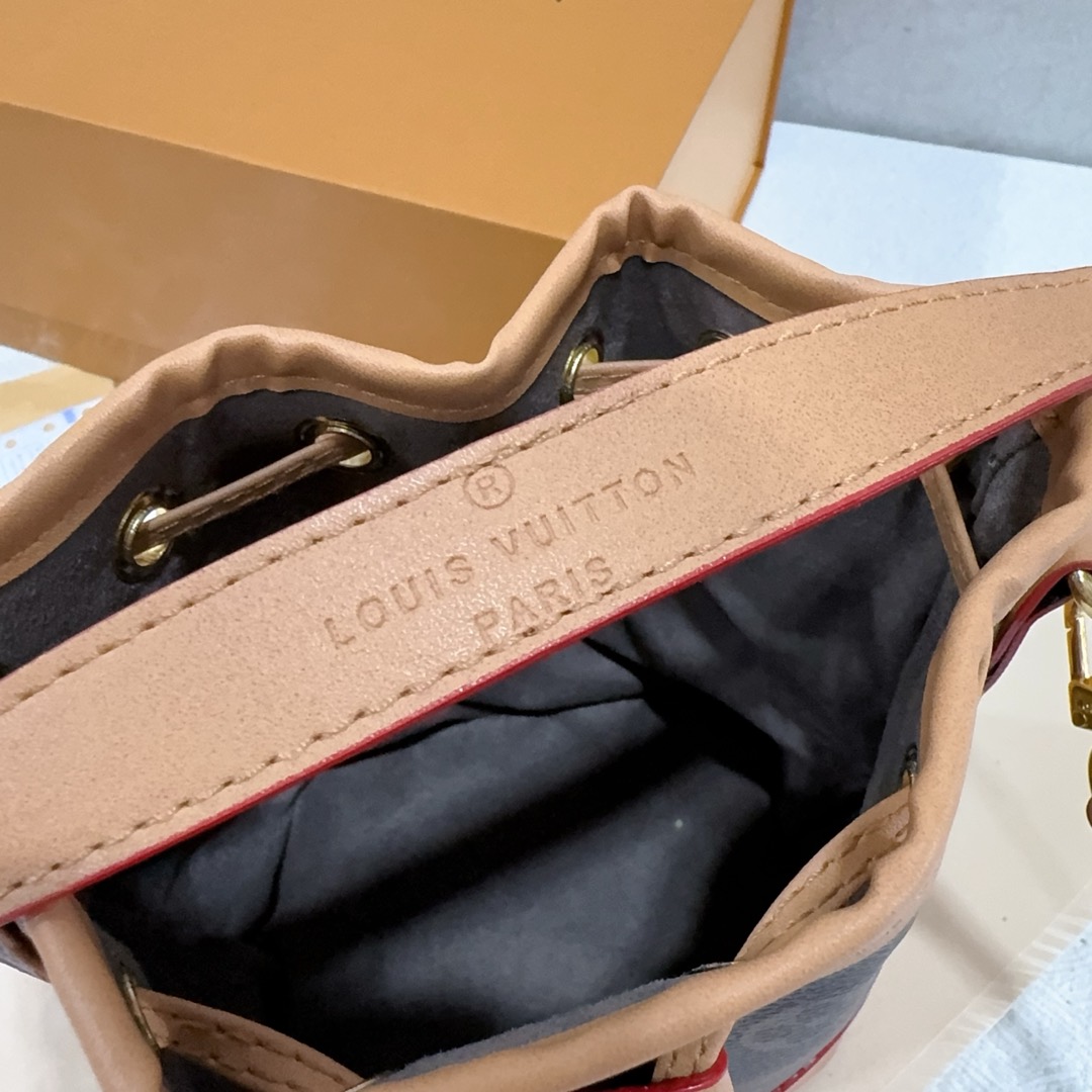 Louis Vuitton Retro Presbyopia Drawstring Mini Bucket Bag Versatile Shoulder Crossbody Bag Handheld Women's Bag