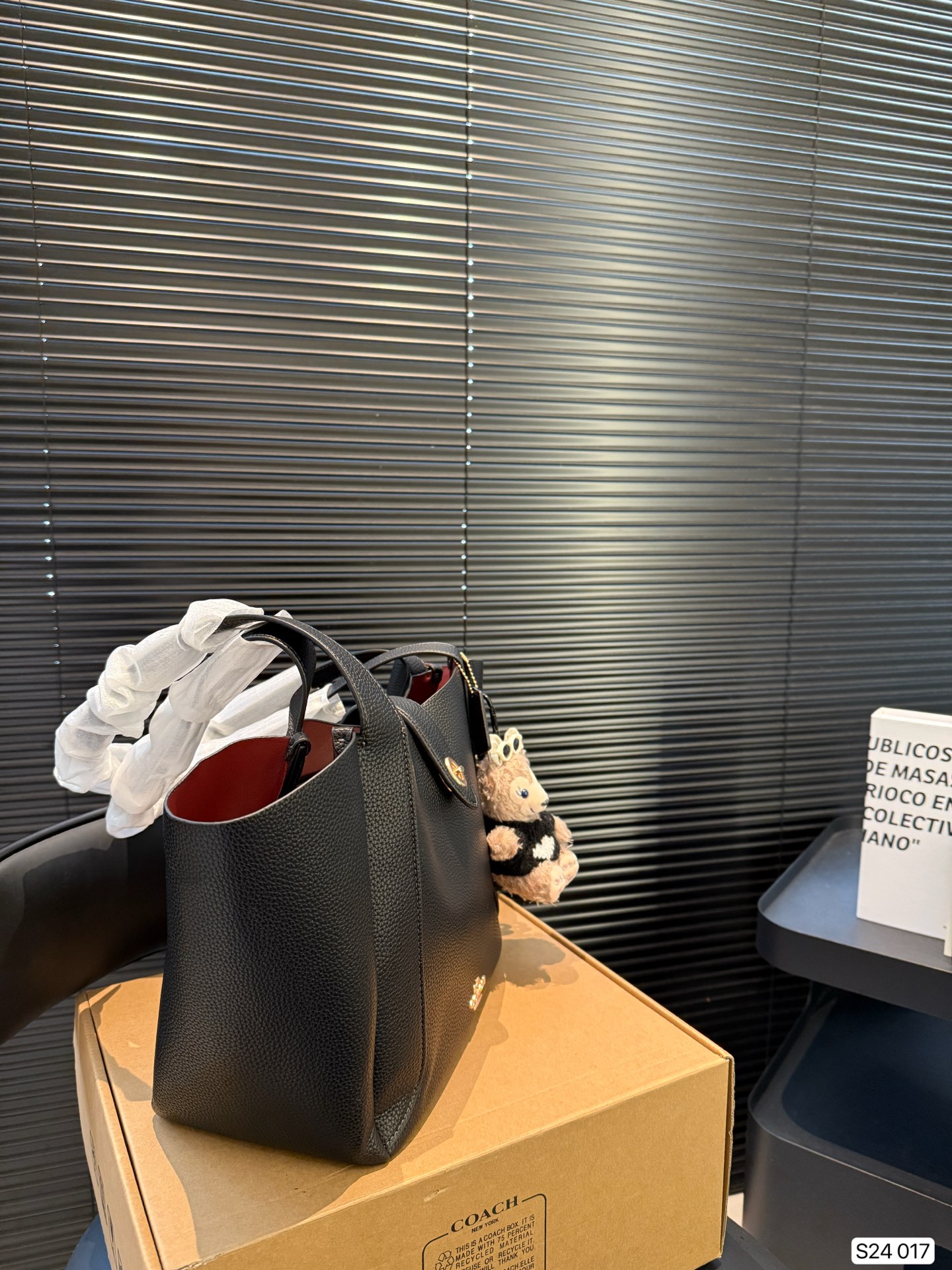 Coach vegetable basket hand-held crossbody bag retro high-end