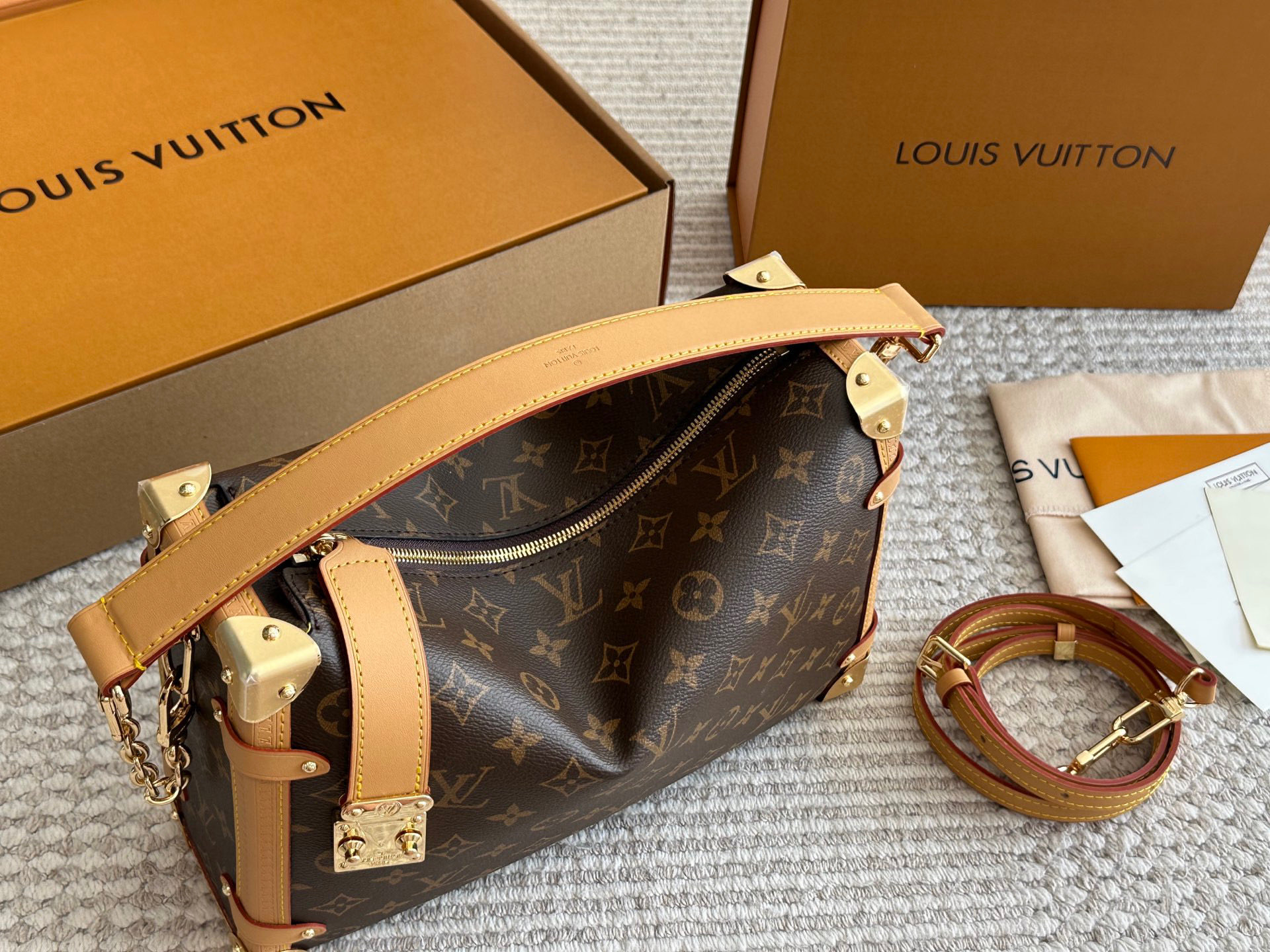 LV 25 new trunk soft case