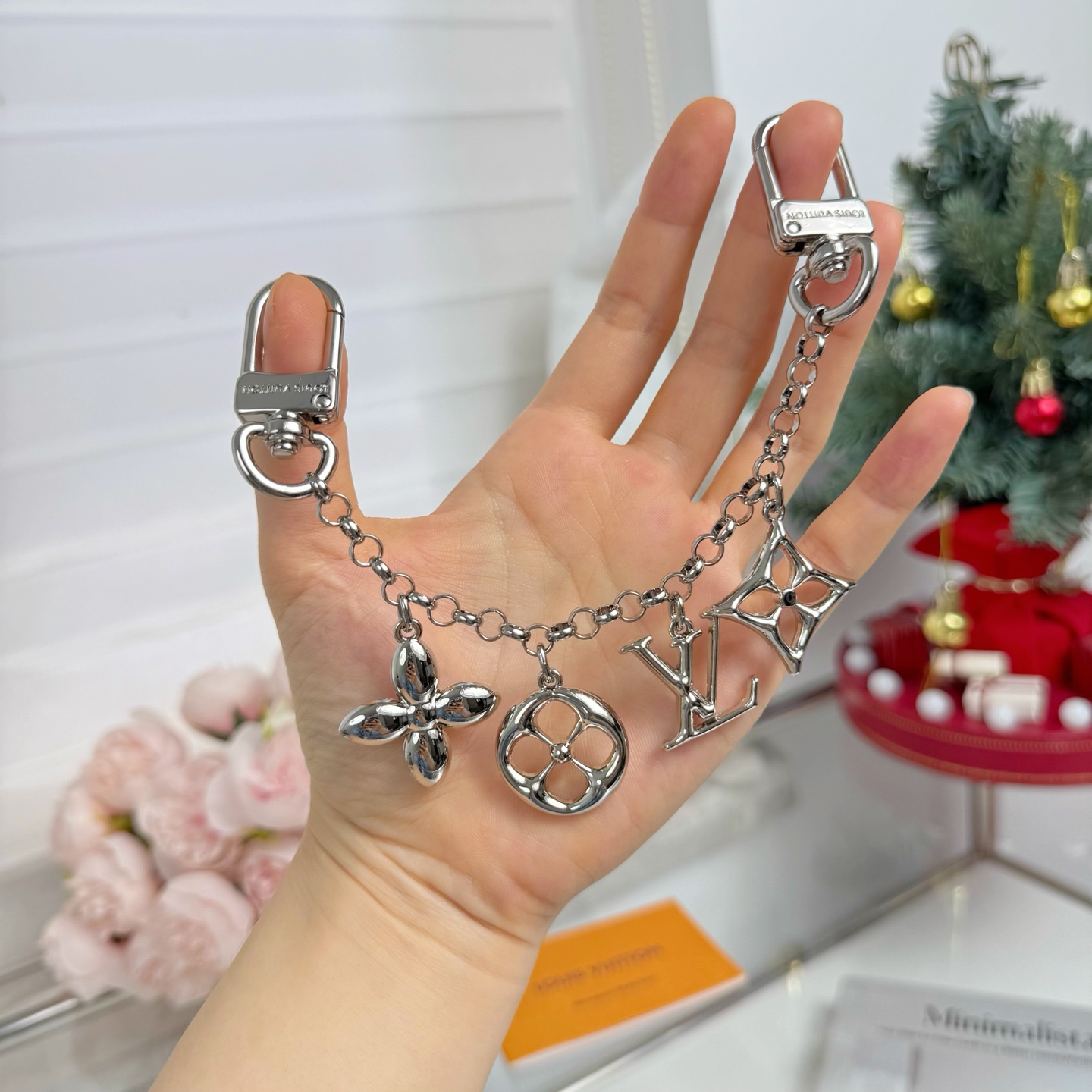 LV bag chain pendant