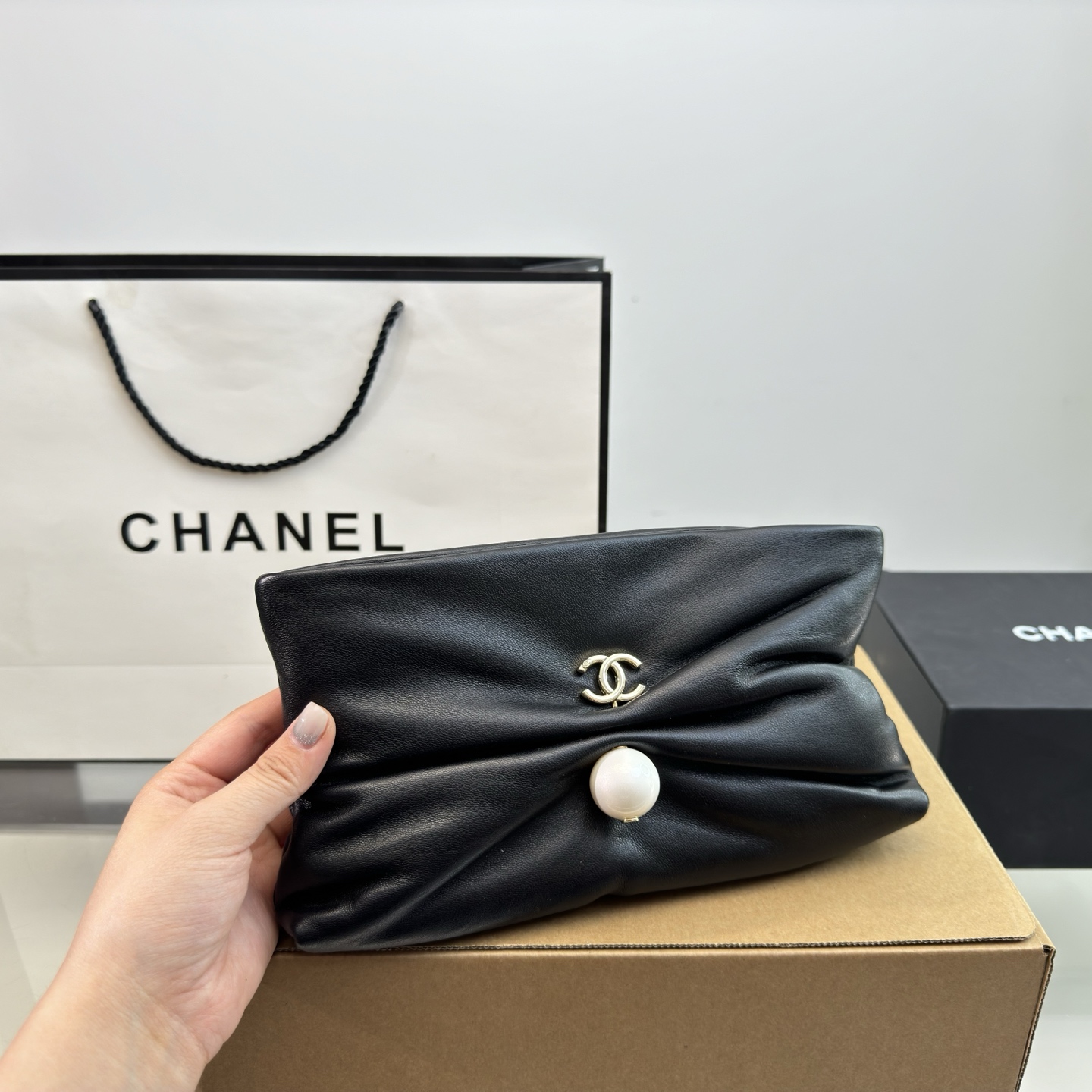 Chanel 25S Pearl bracelet bag