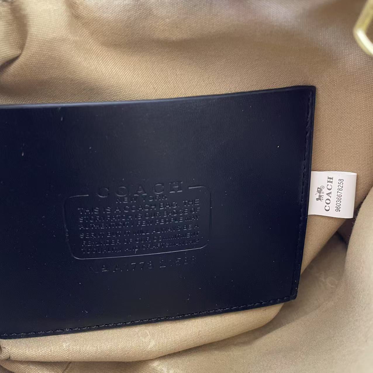 Coach women's shoulder bag armpit bag