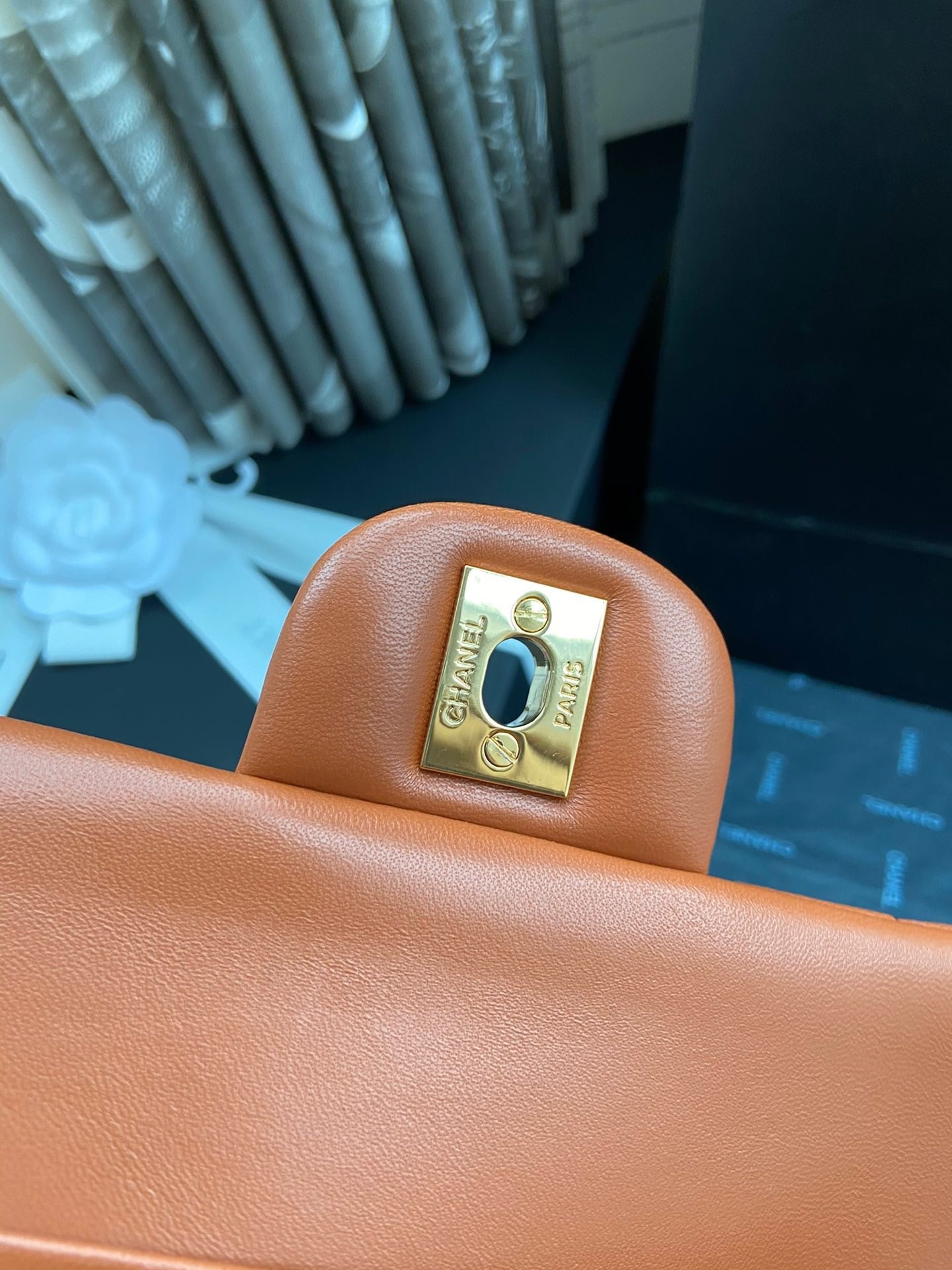 Top version chanel chain shoulder bag