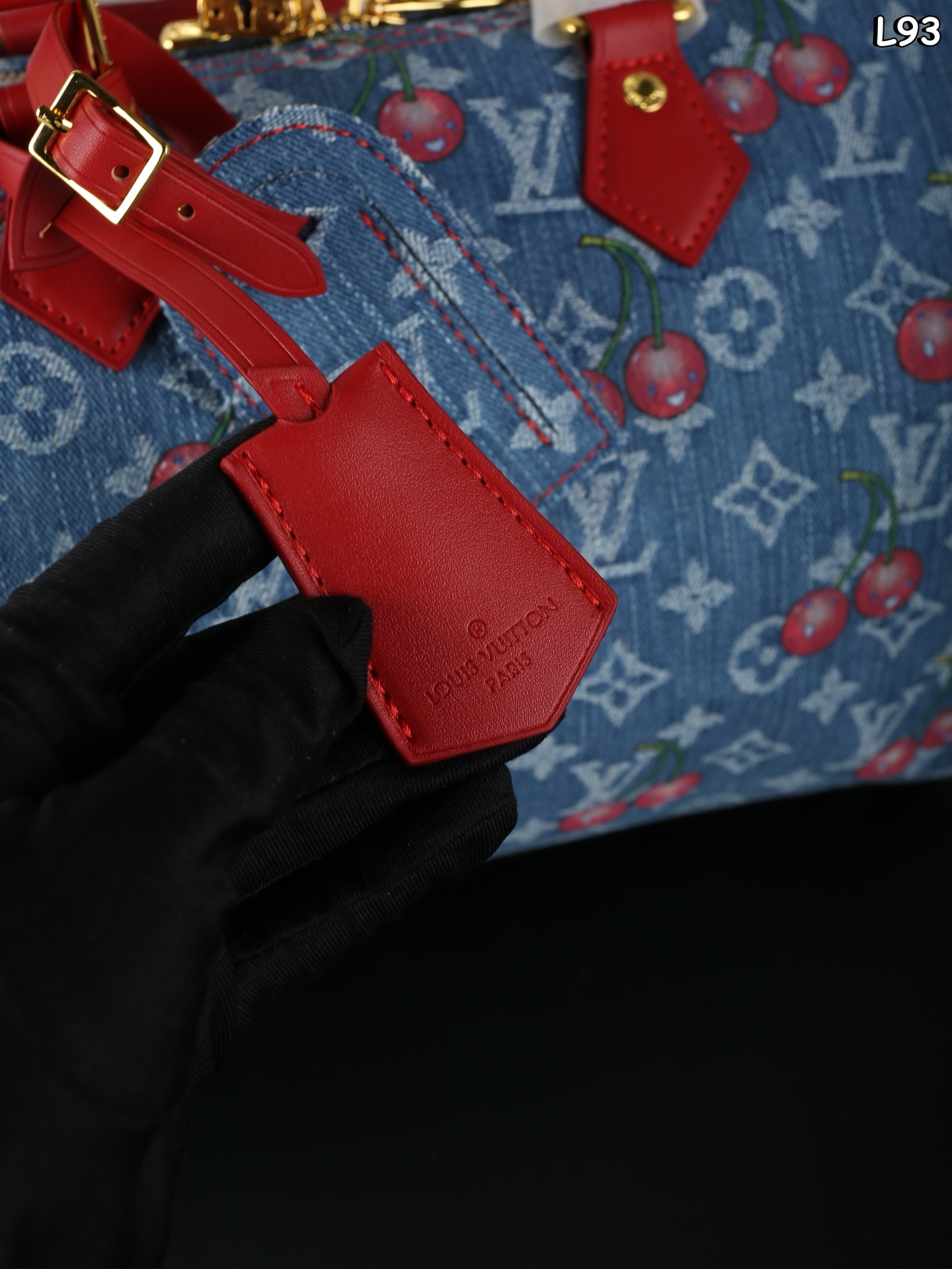 LV xTakashi Murakami cherry Pillowcase