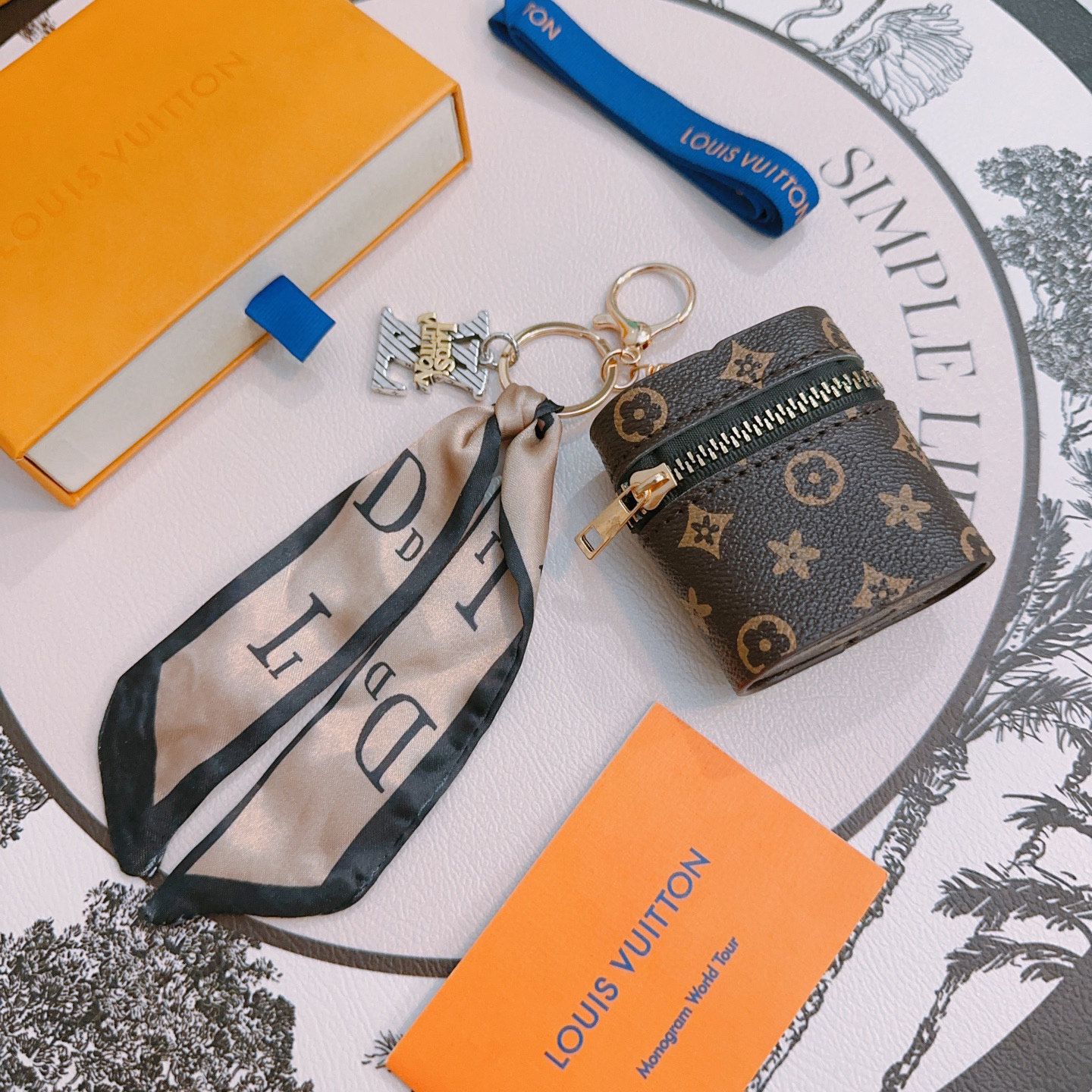 LV keychain bag buckle