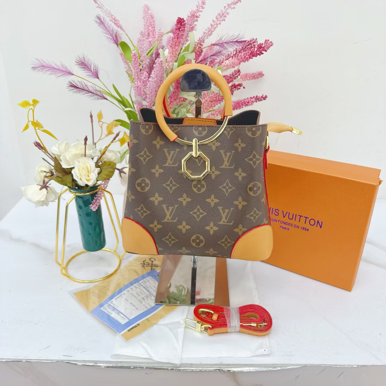 Louis Vuitton retro portable bucket bag commuter shoulder crossbody bag