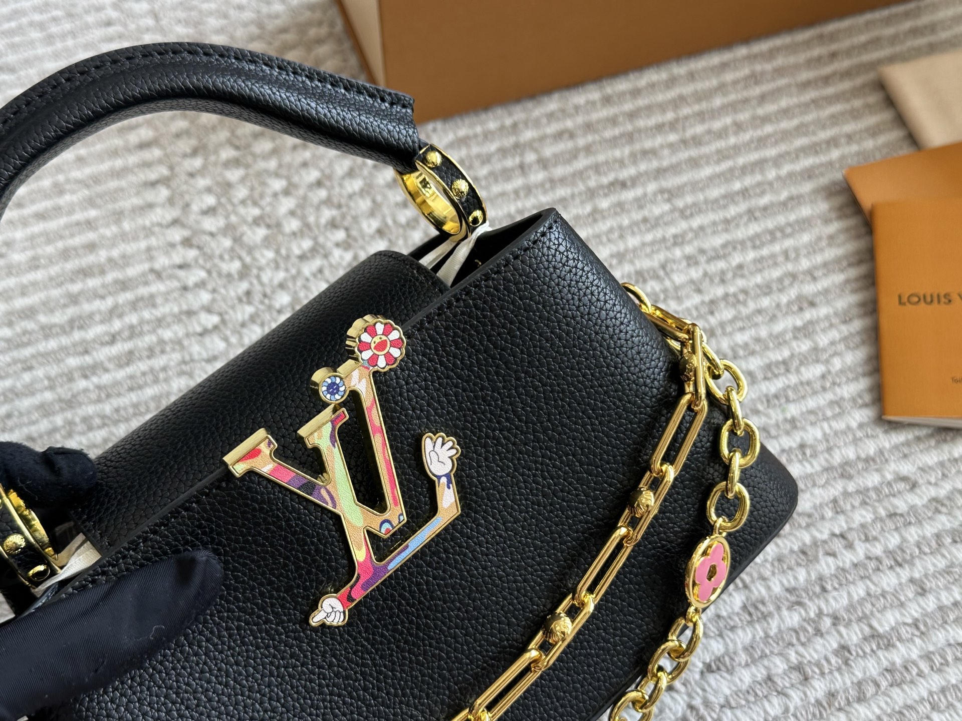 LV Capucines Lady Bag