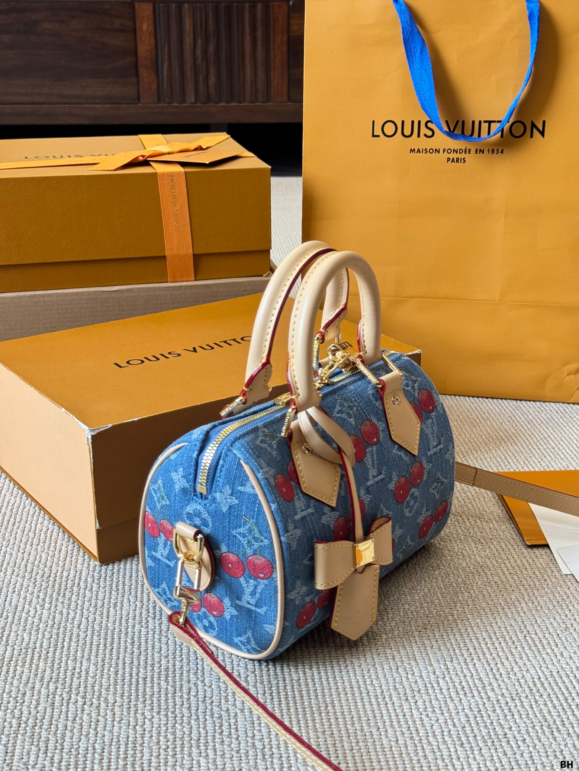 Lv Speedy 20 Cherry Print pillow bag