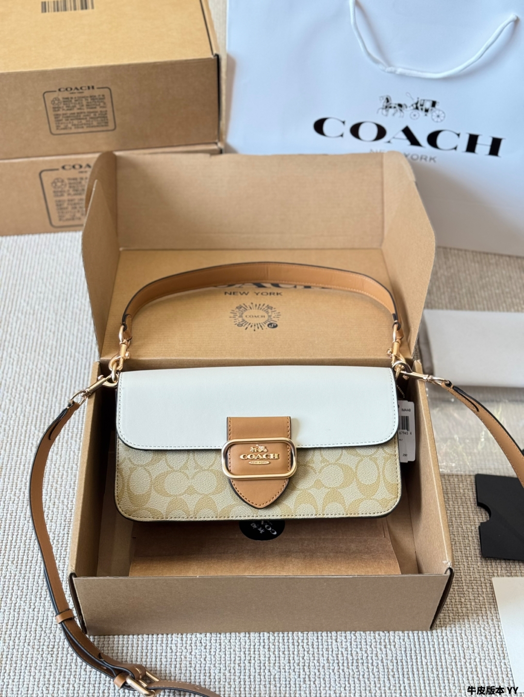 COACH's new baguette bag Morgan