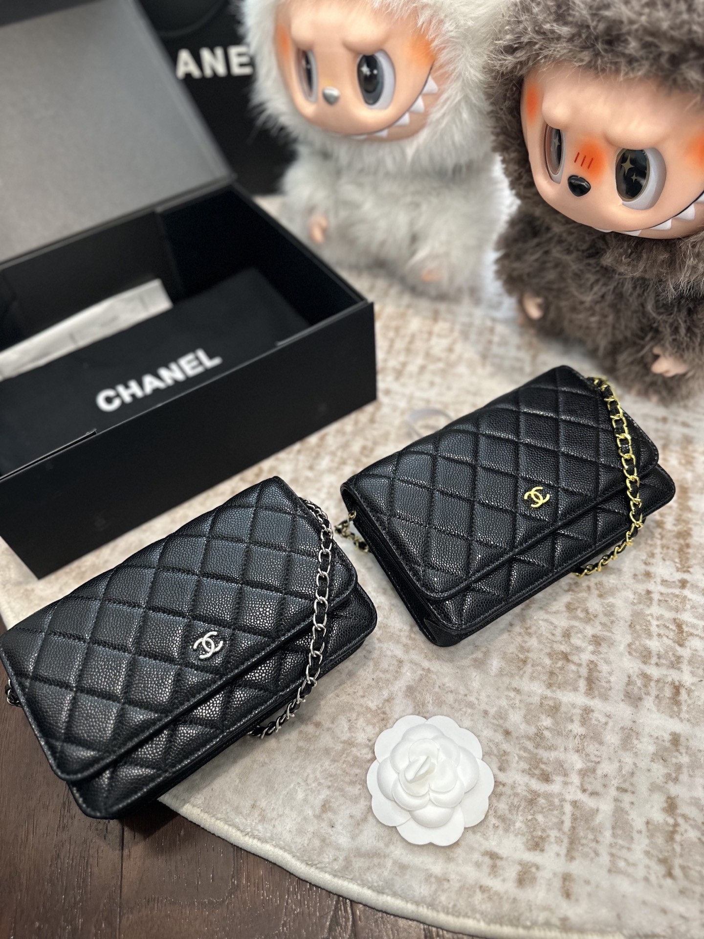 Chanel woc shoulder crossbody chain bag