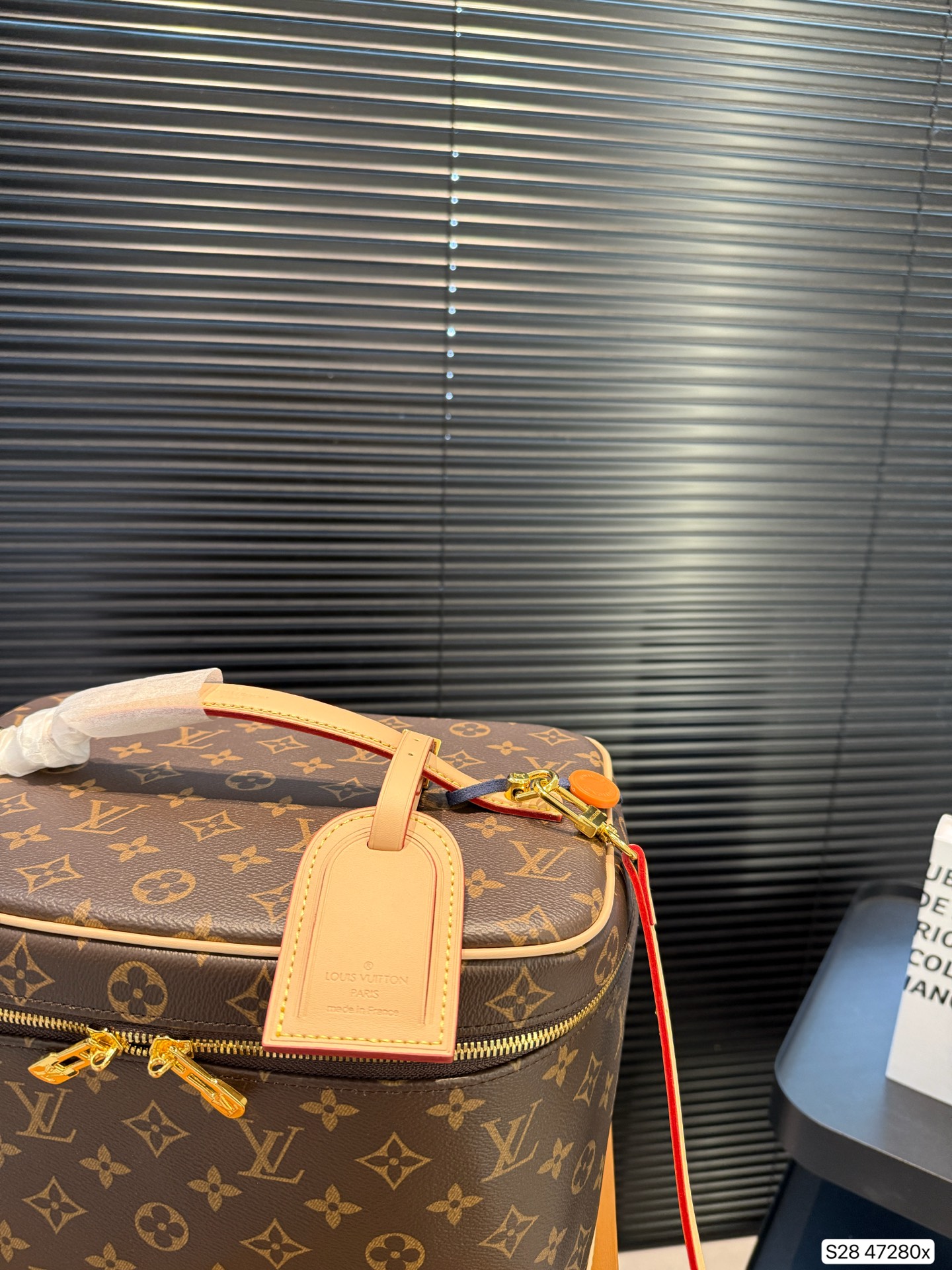 LV fashion cosmetic bag