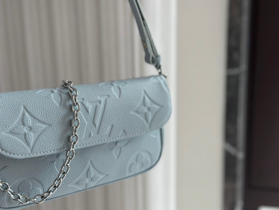 LV blue ivy woc mahjong bag