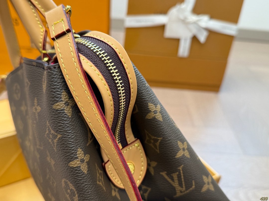 LV new shoulder bag handbag fashion classic