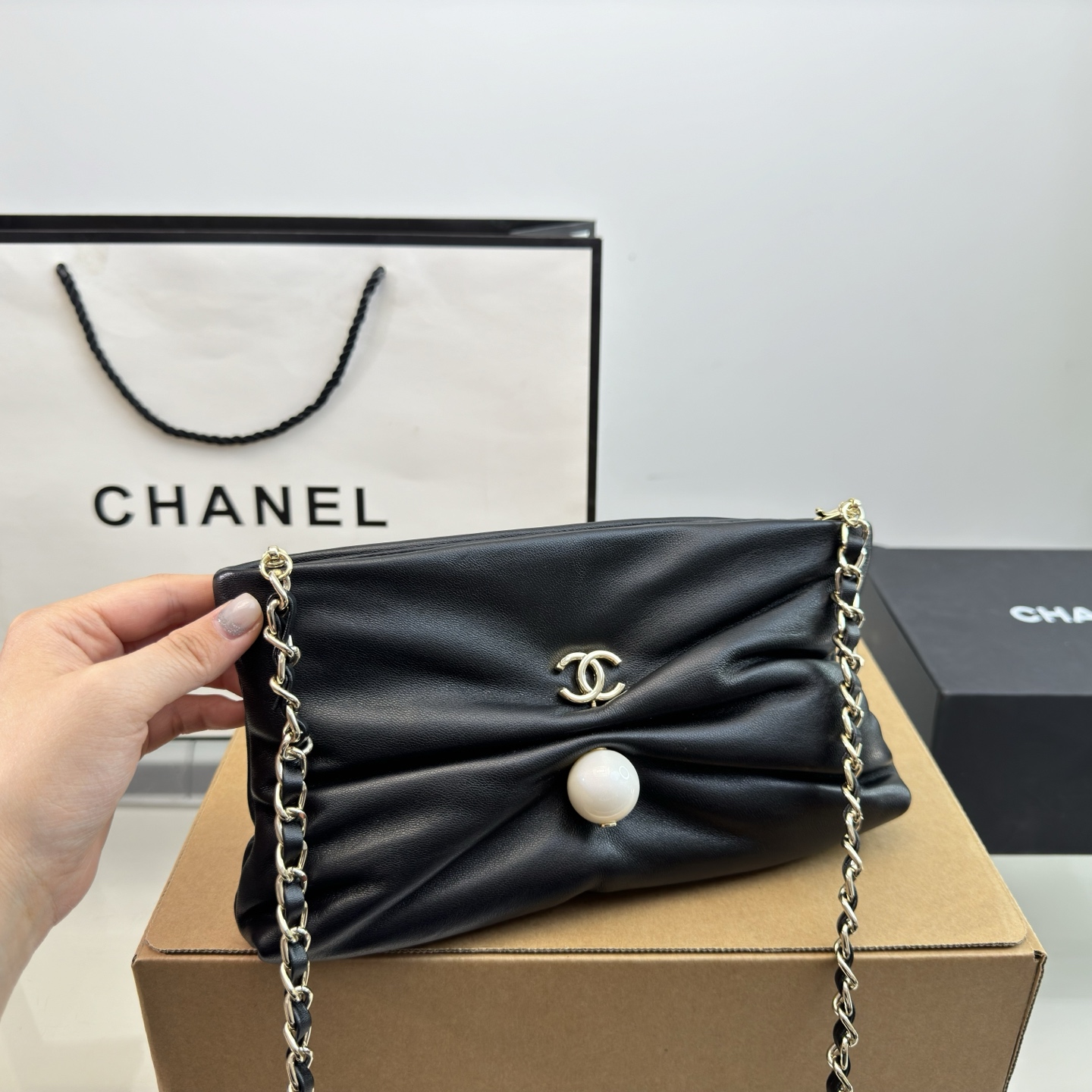 Chanel 25S Pearl bracelet bag
