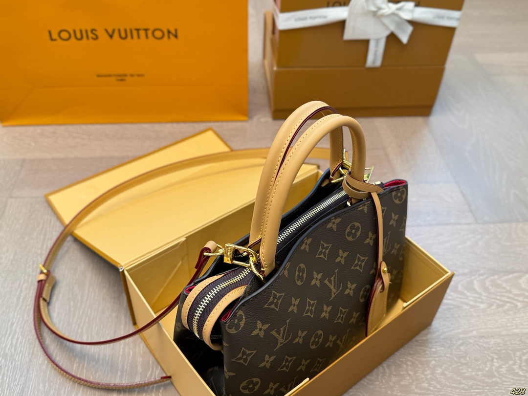 LV new shoulder bag handbag fashion classic