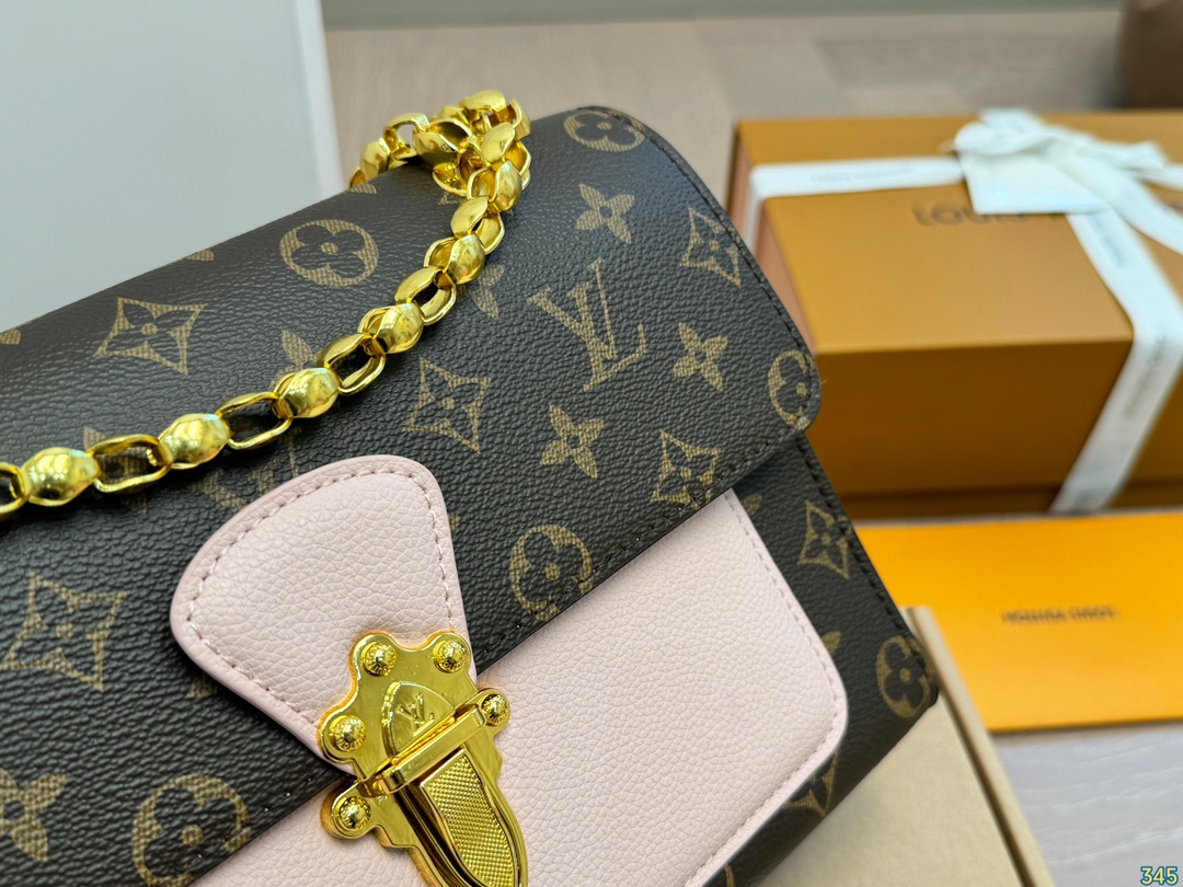 LV victoire chain bag