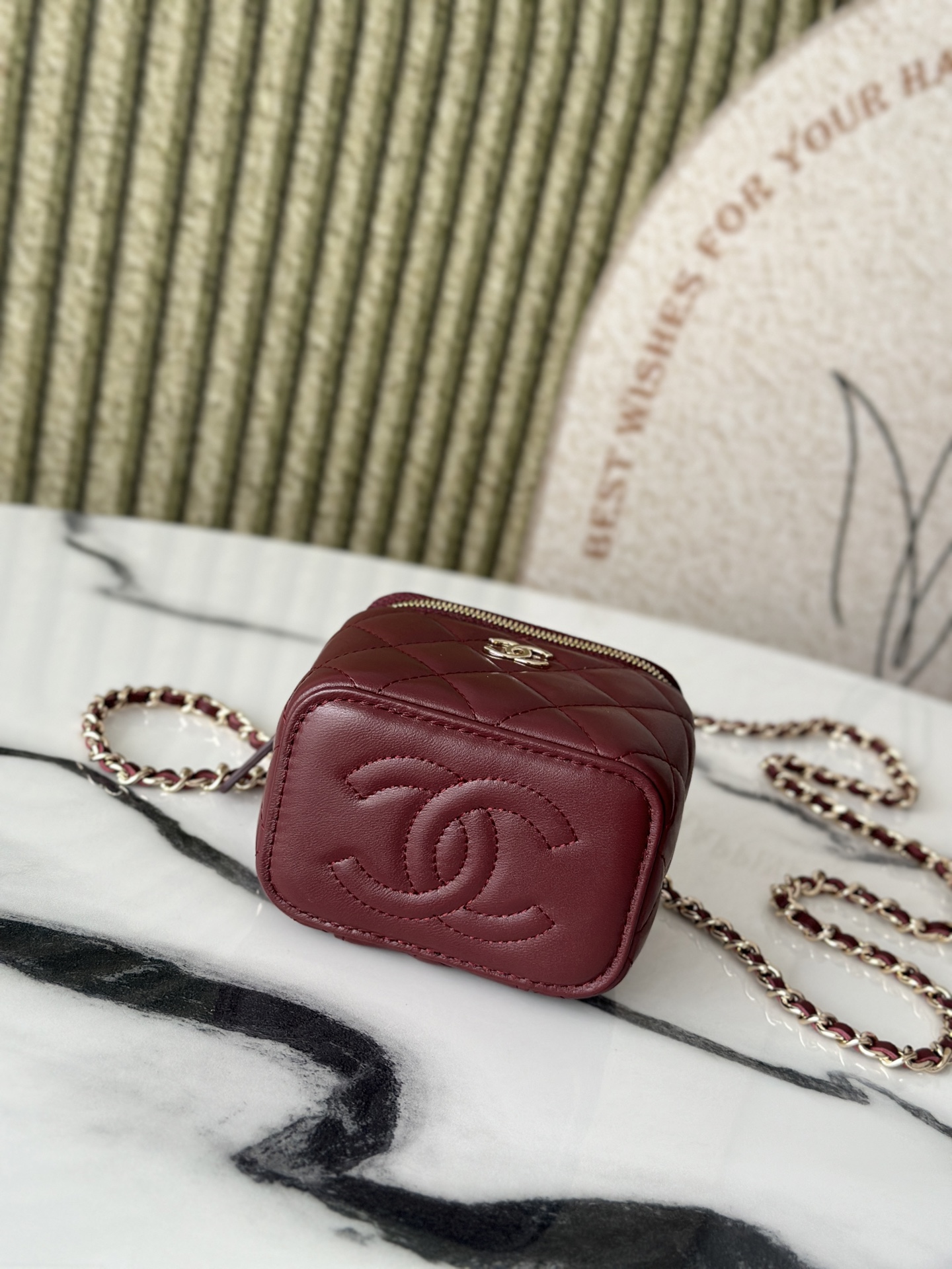 Top version Chanel Chain Makeup Bag with a makeup mirror inside