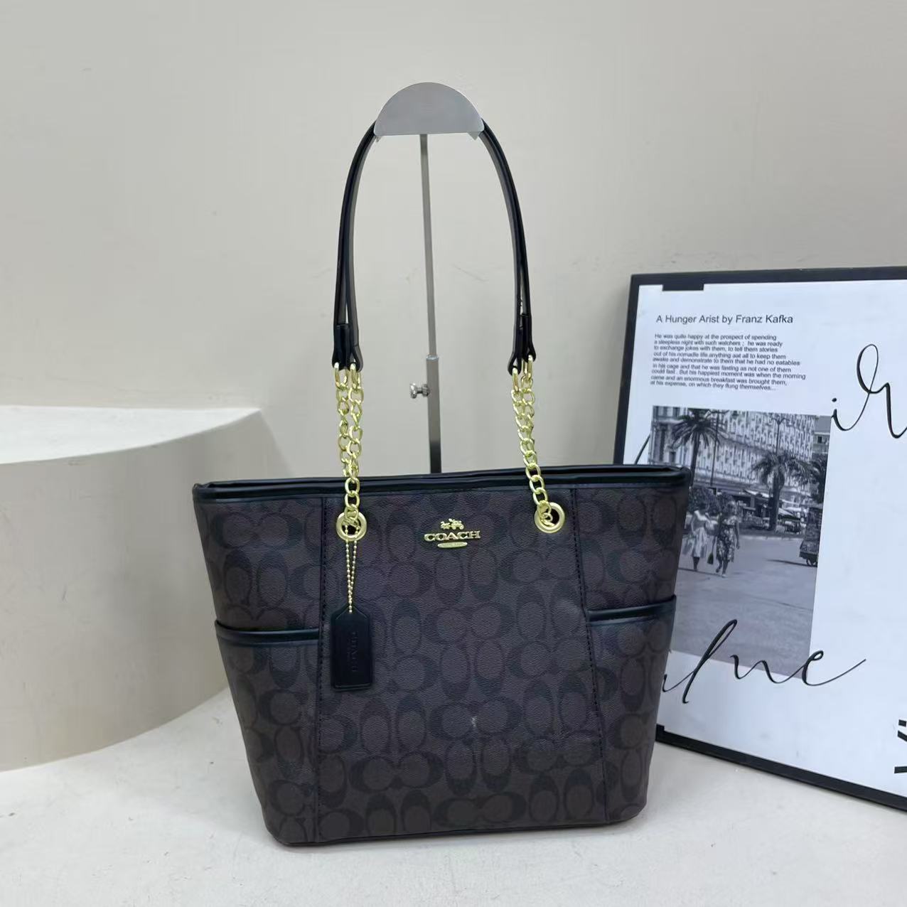 Coach large capacity women's tote bag shoulder commuter bag for women