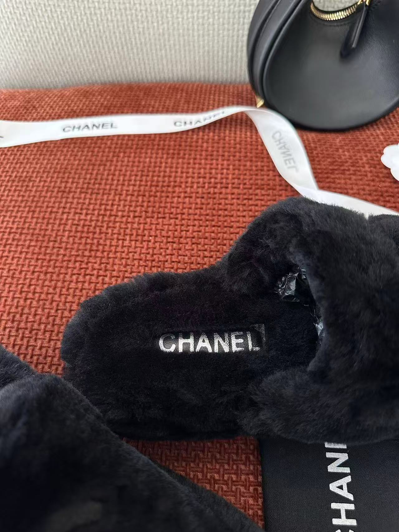 Chanel double C embroidered fur slippers