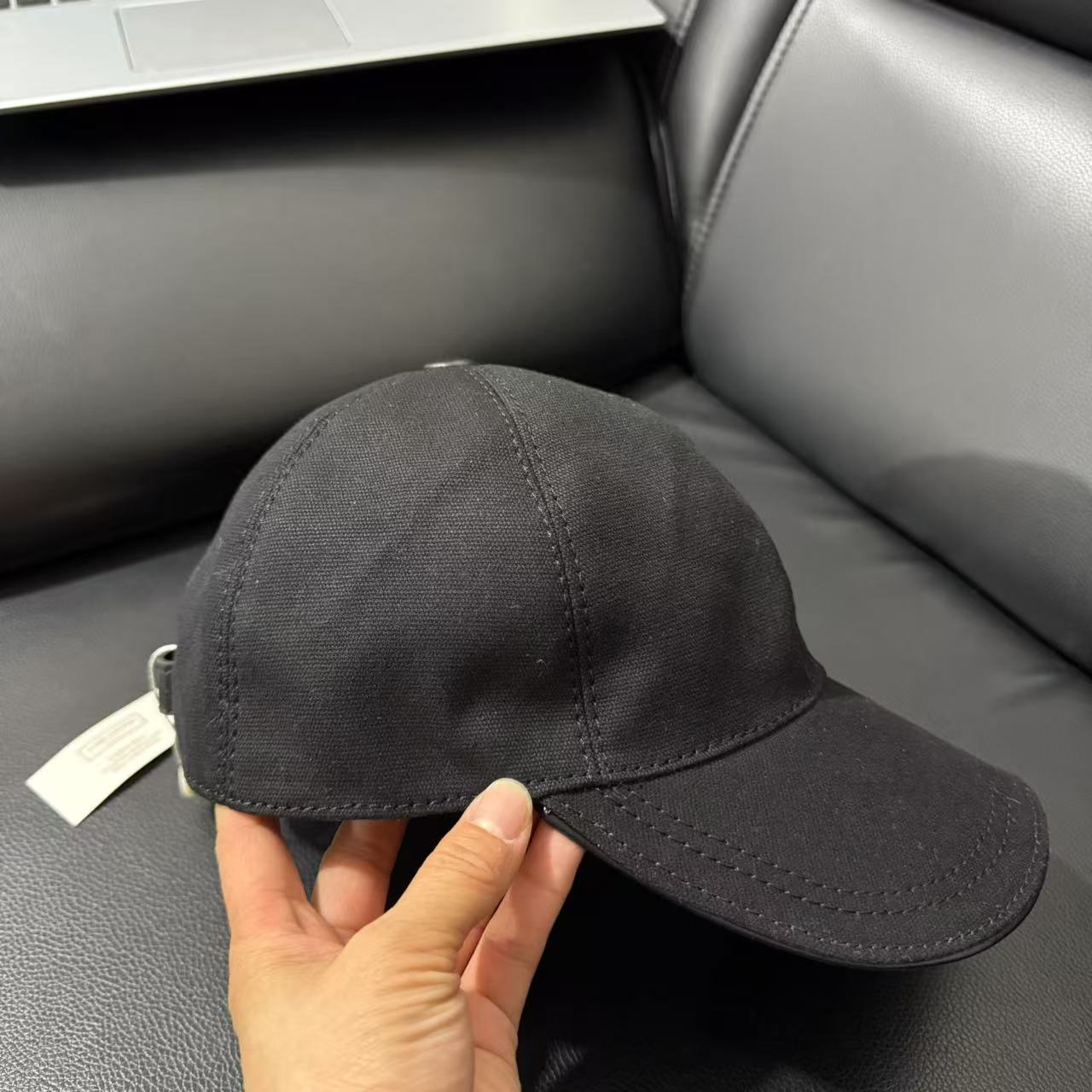 LV new original baseball cap