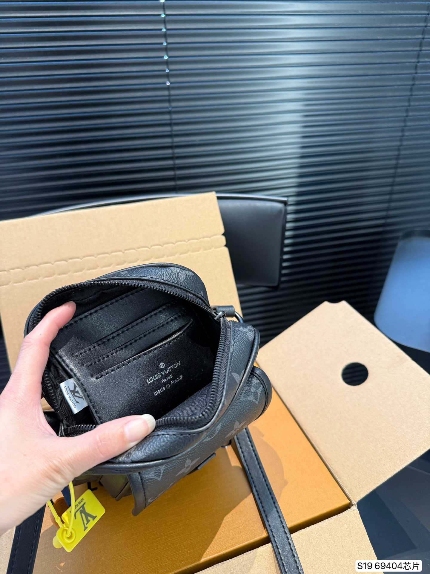 LV messenger bag men's camera bag