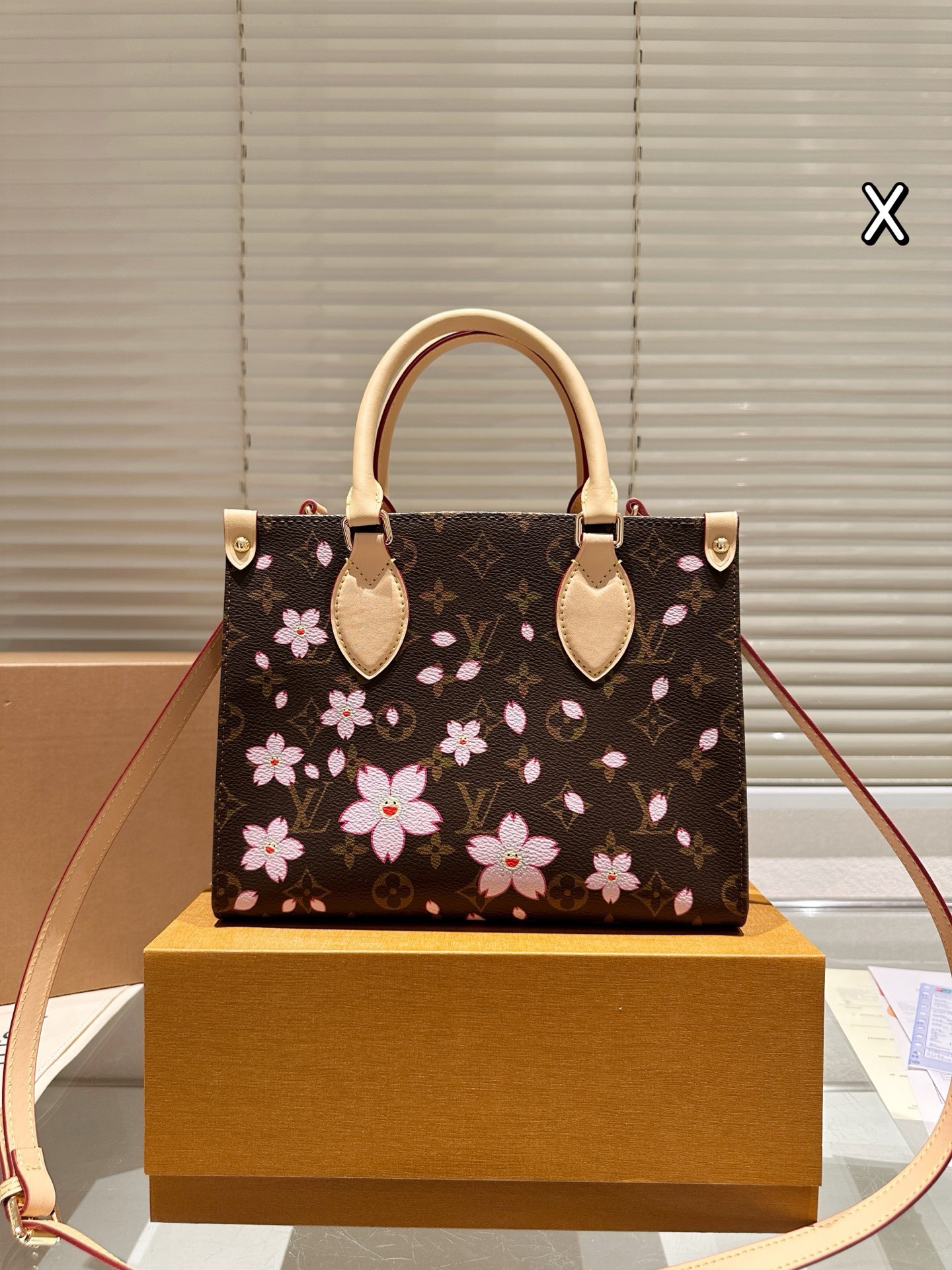 LV onthego tote shoulder crossbody bag