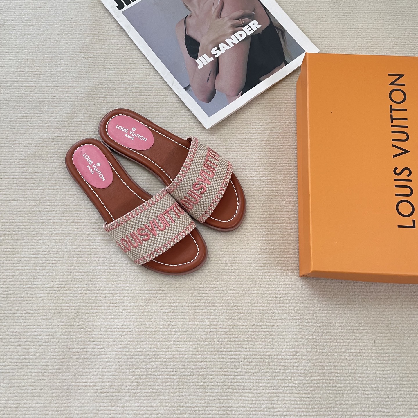 LV embroidered flat slippers