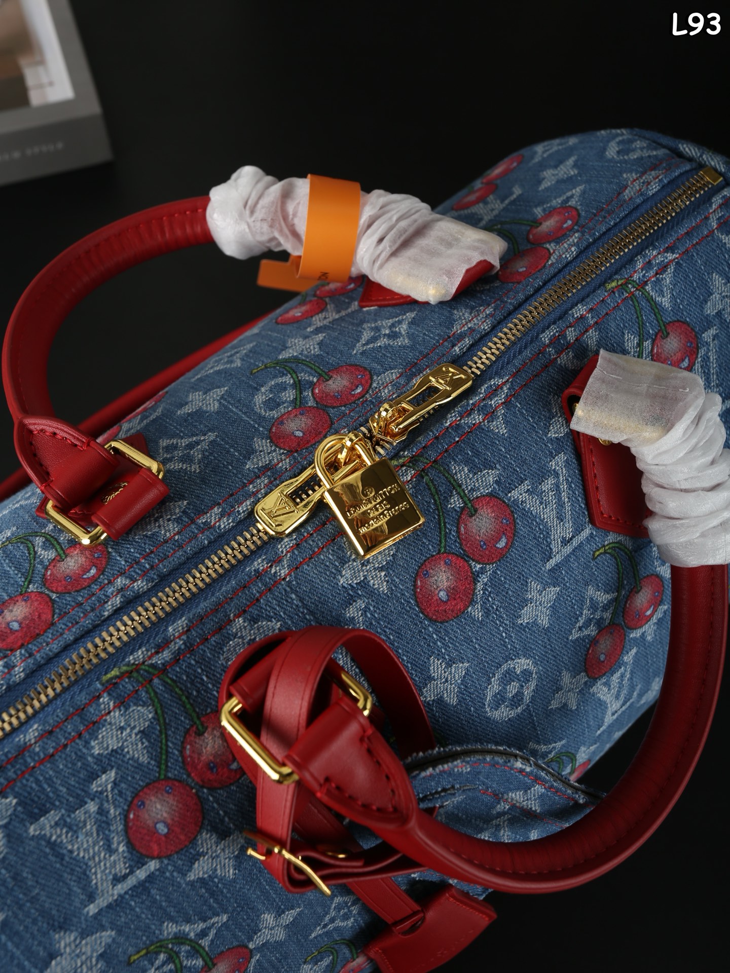 LV xTakashi Murakami cherry Pillowcase