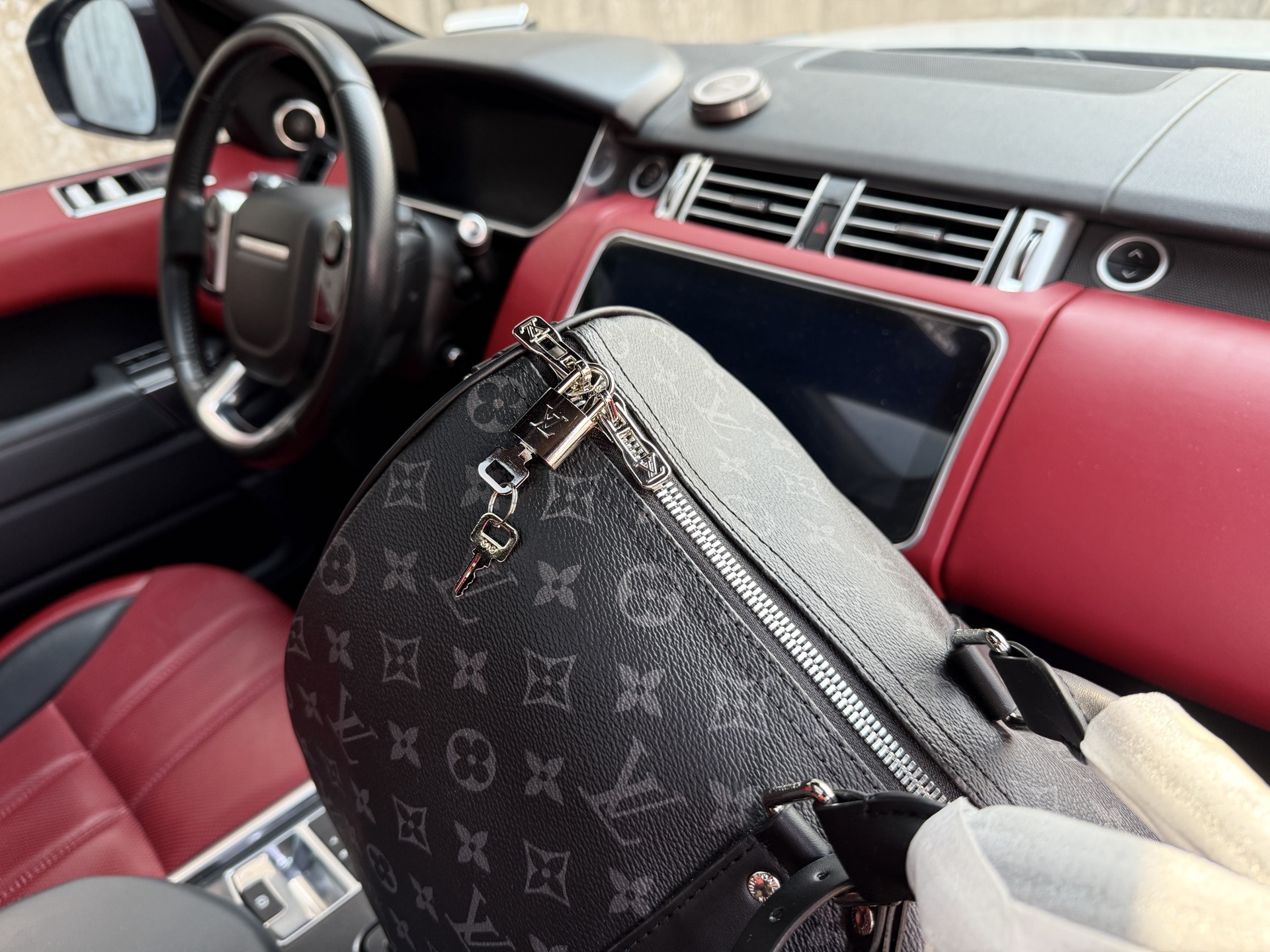 LV travel bag classic presbyopia