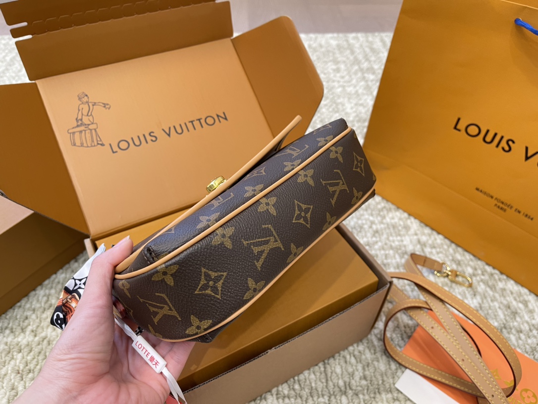LV gold bean bag underarm bag