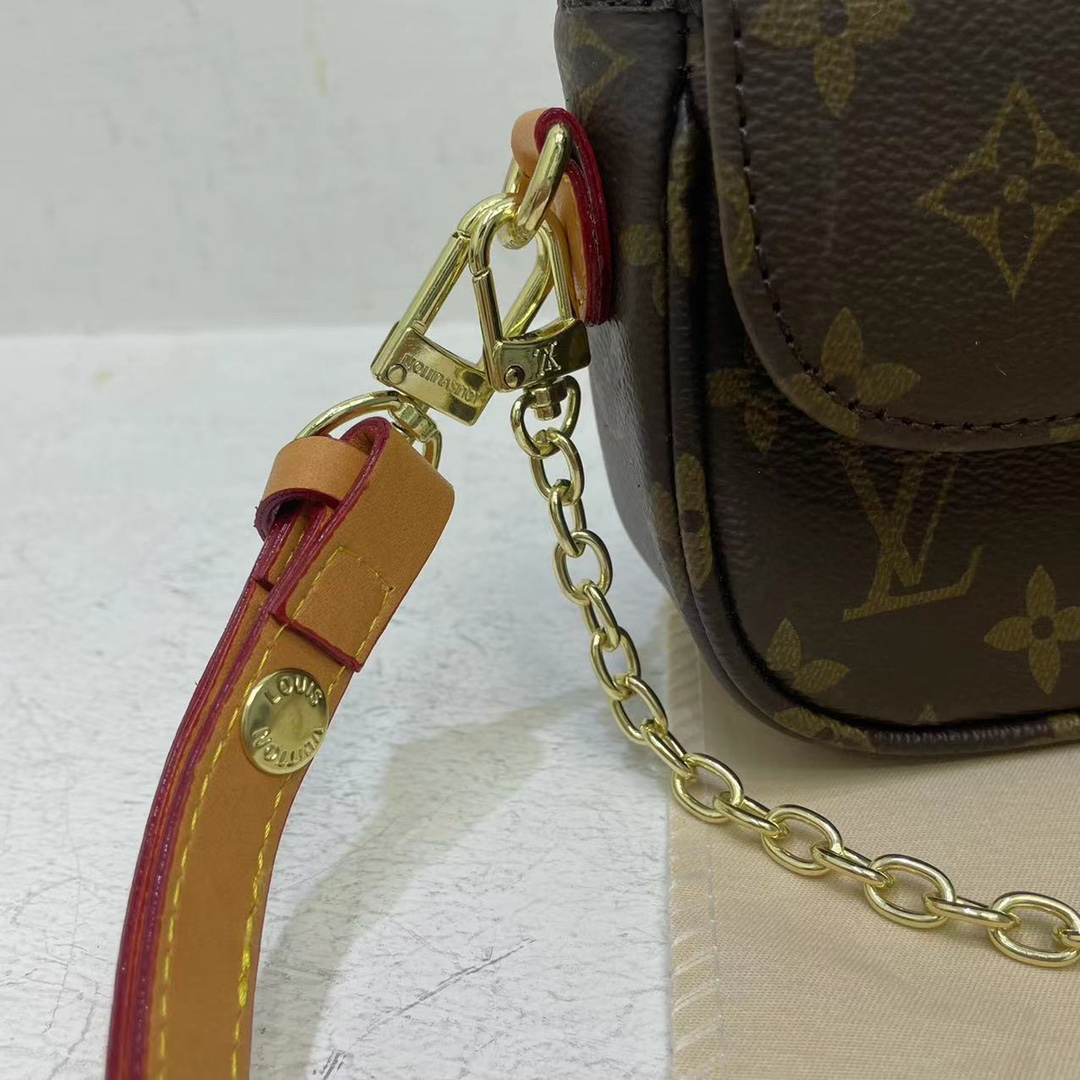 Louis Vuitton Presbyopia Mahjong Handbag New Versatile Chain Shoulder Crossbody Baguette Bag