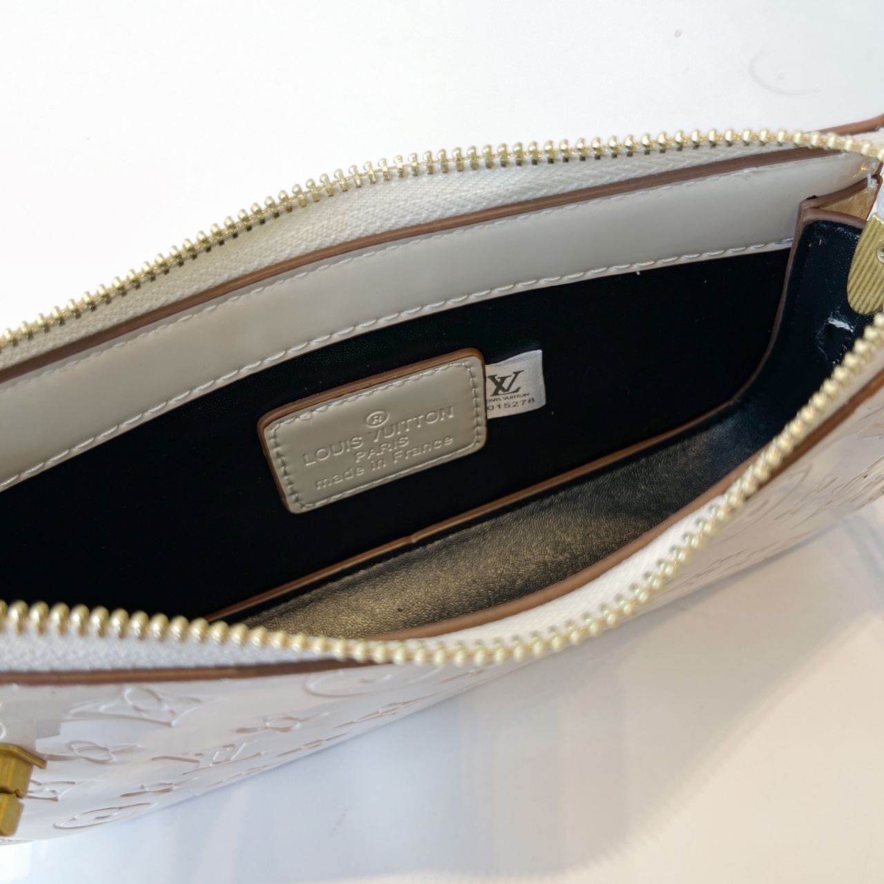 Louis Vuitton women's shoulder crossbody bag