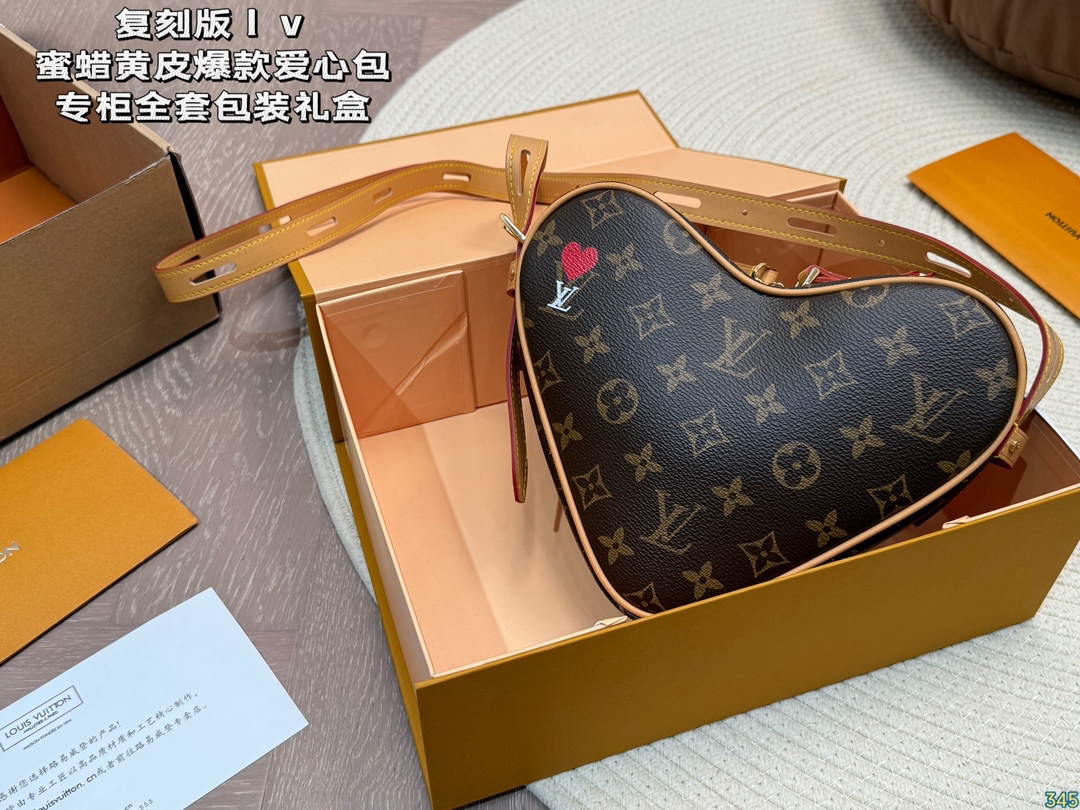 Beeswax yellow leather LV popular love bag
