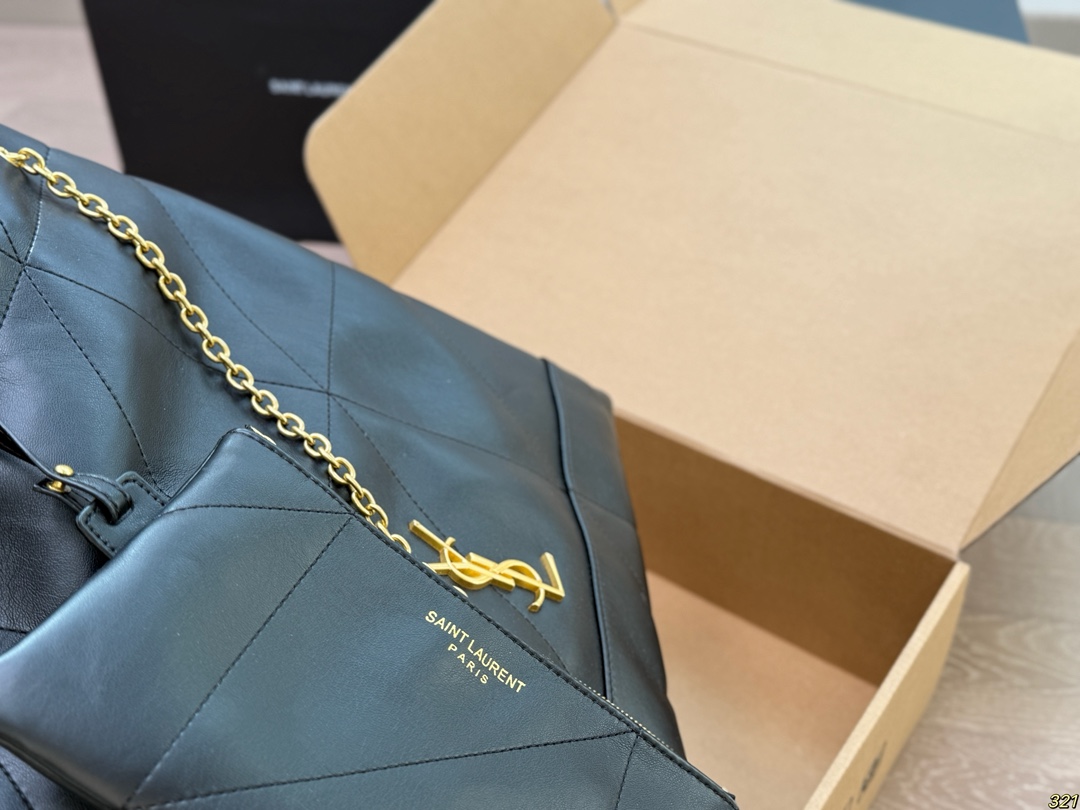 YSL tote bag is simple and stylish