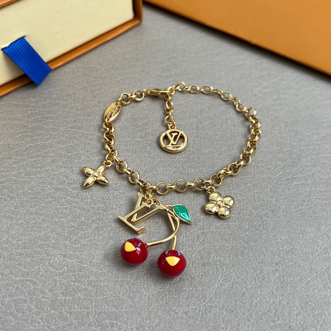 Louis Vuitton bracelet unique design