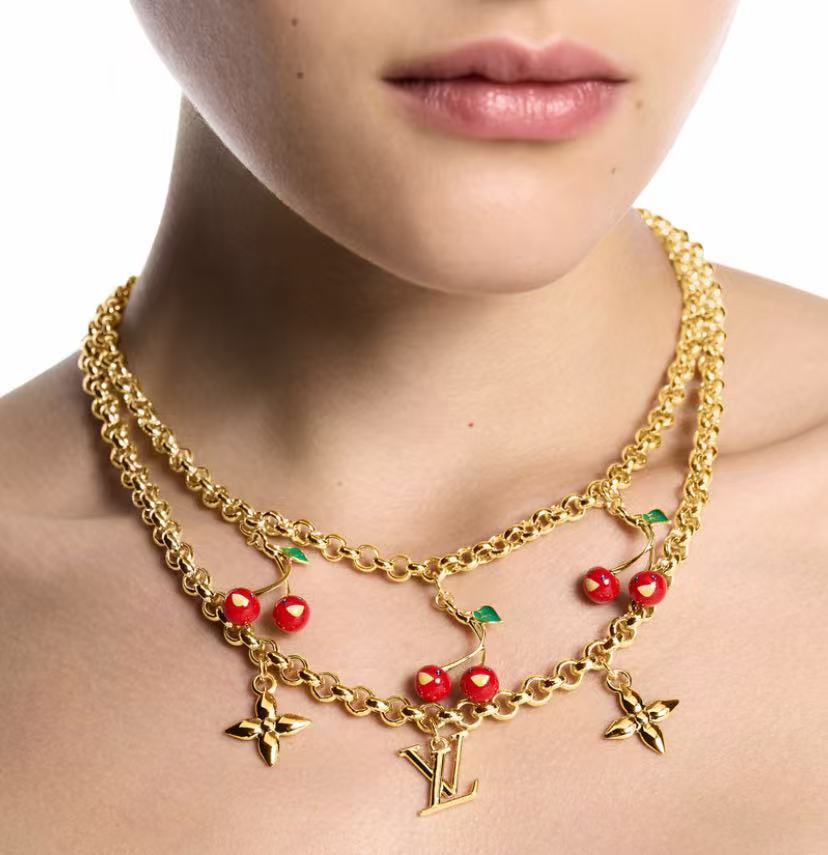 Louis Vuitton necklaces are stylish and fashionable